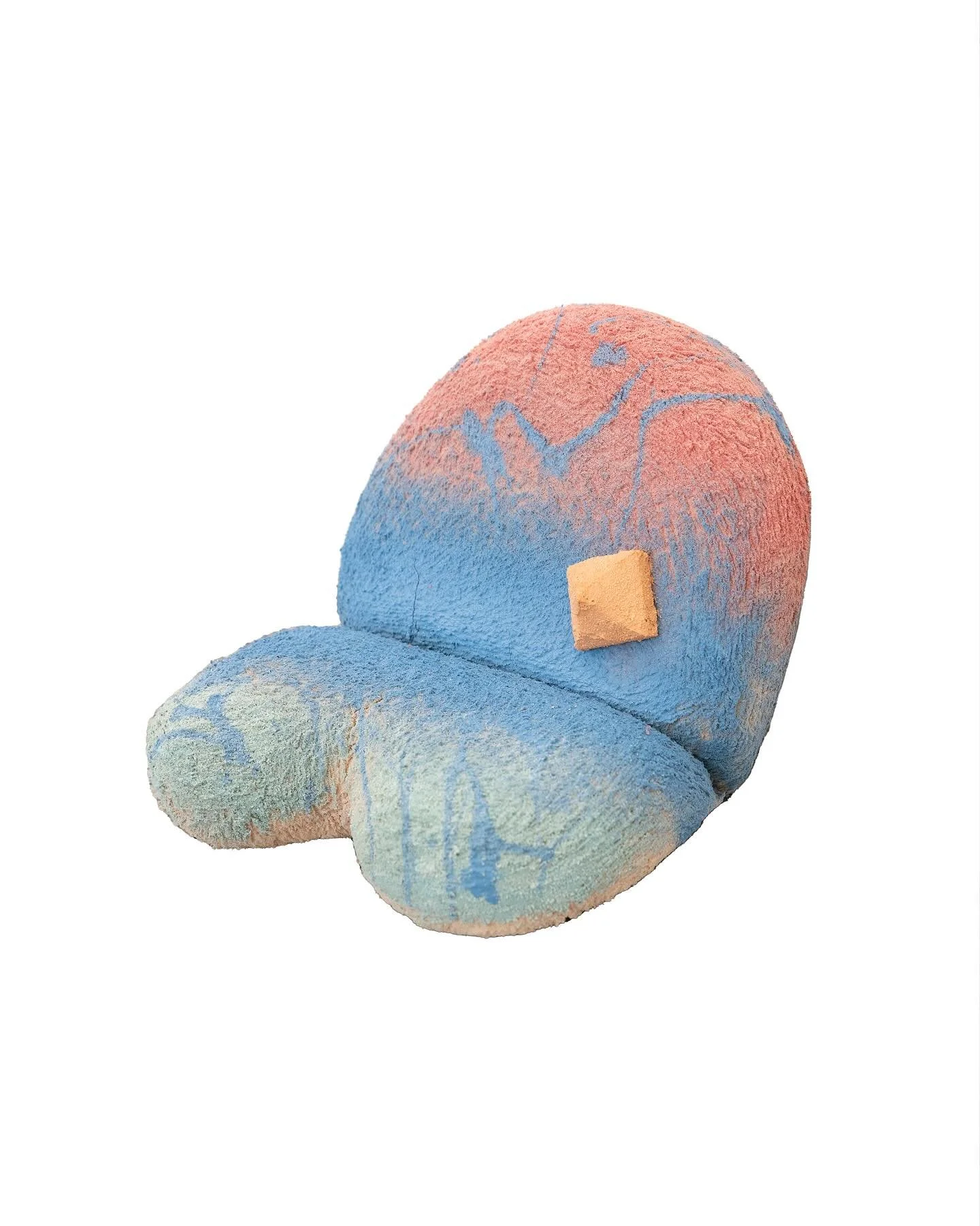 12 DAYS OF ACADEMY CHRISTMAS 🌟 Today we are highlighting our Academy 2025 artist Santiago Insignares-Martinez @insignaresart from the Muthesius Kunsthochschule Kiel @muthesiuskunsthochschulekiel 

Details:
Teddy Bear (2025)
Stoneware and Stain
29x25