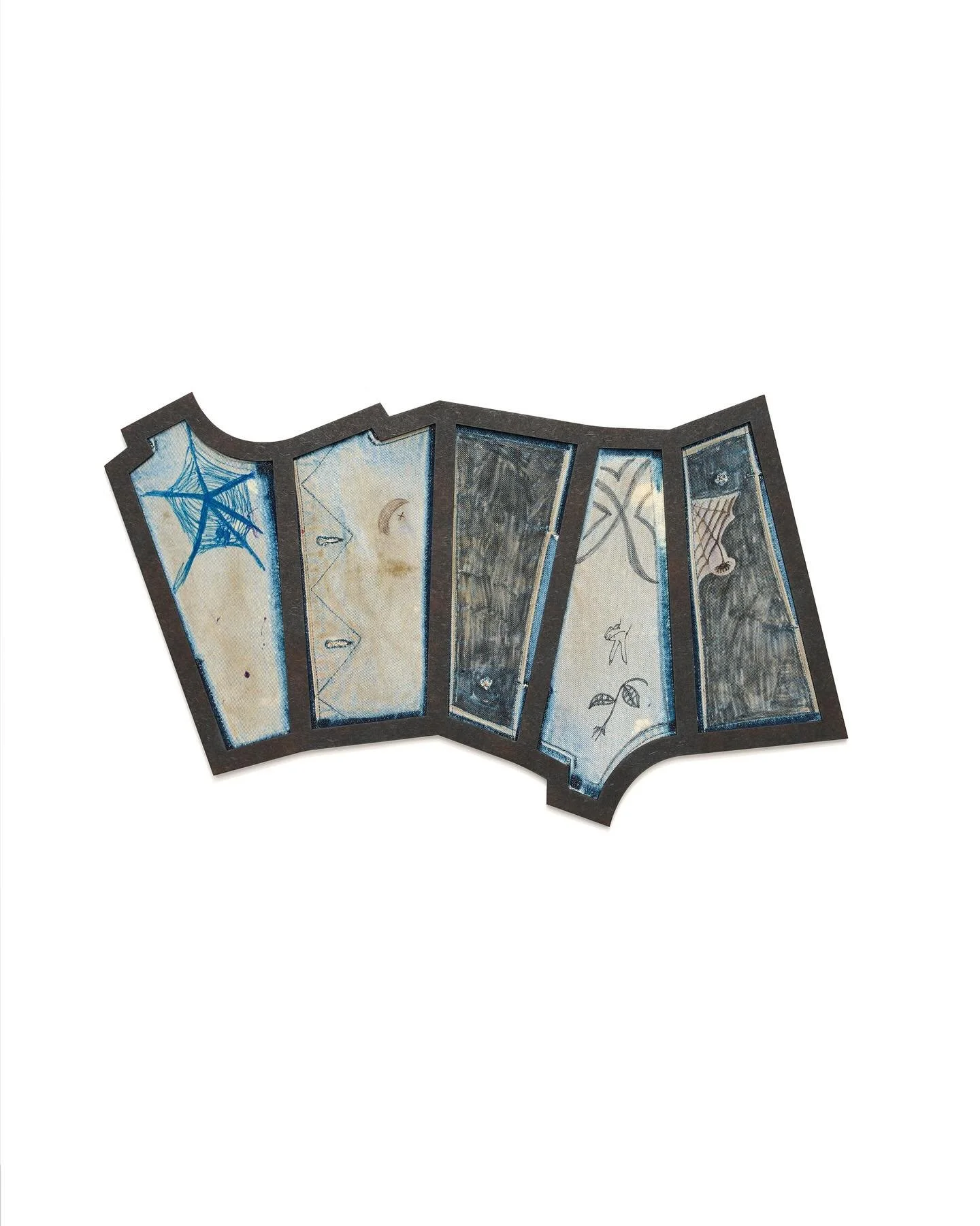 HAPPY SAINT NICOLAUS 🌟 Today we are highlighting our Academy 2025 artist Johannes Farfsing @raban.jf from the Hochschule f&uuml;r Bildende K&uuml;nste Braunschweig @hbk.braunschweig 

Details:
Thank God For Mental Illness (2024)
Jeans (found object)