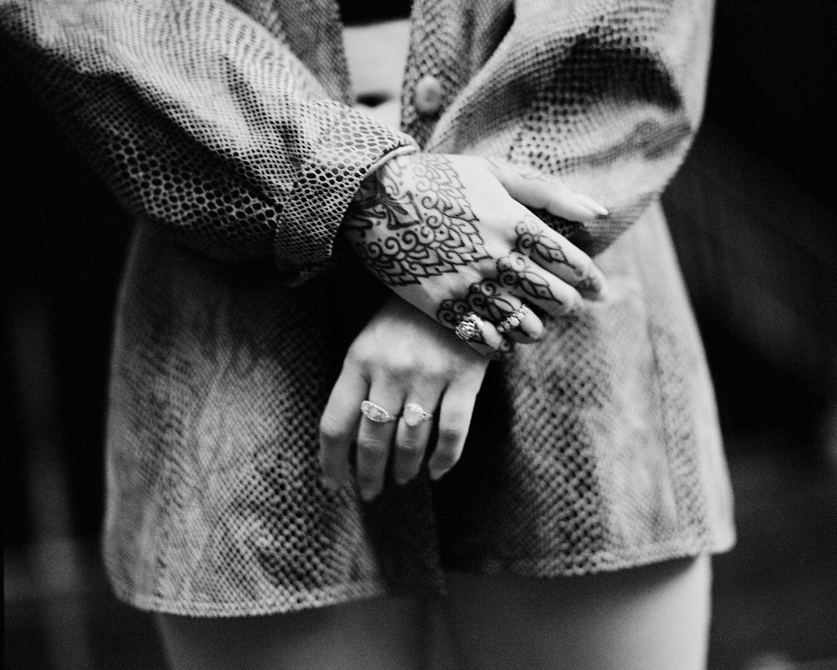 LAURA-V-HALL-HANDS---HomeBass_NickvanTiem-16-Edit.jpg