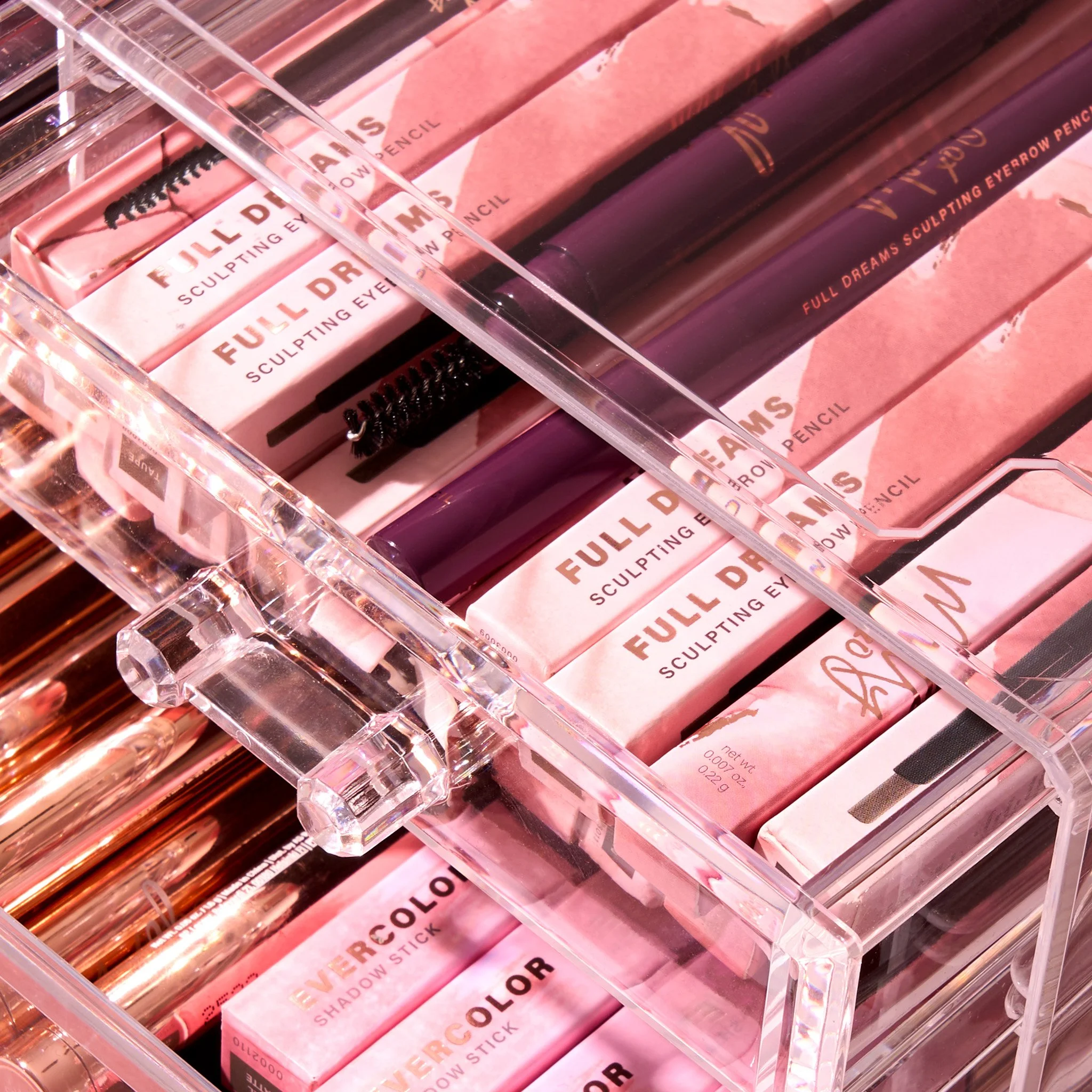 Mally_Full Dreams Sculpting Brow Pencil_Lifestyle 2.jpg