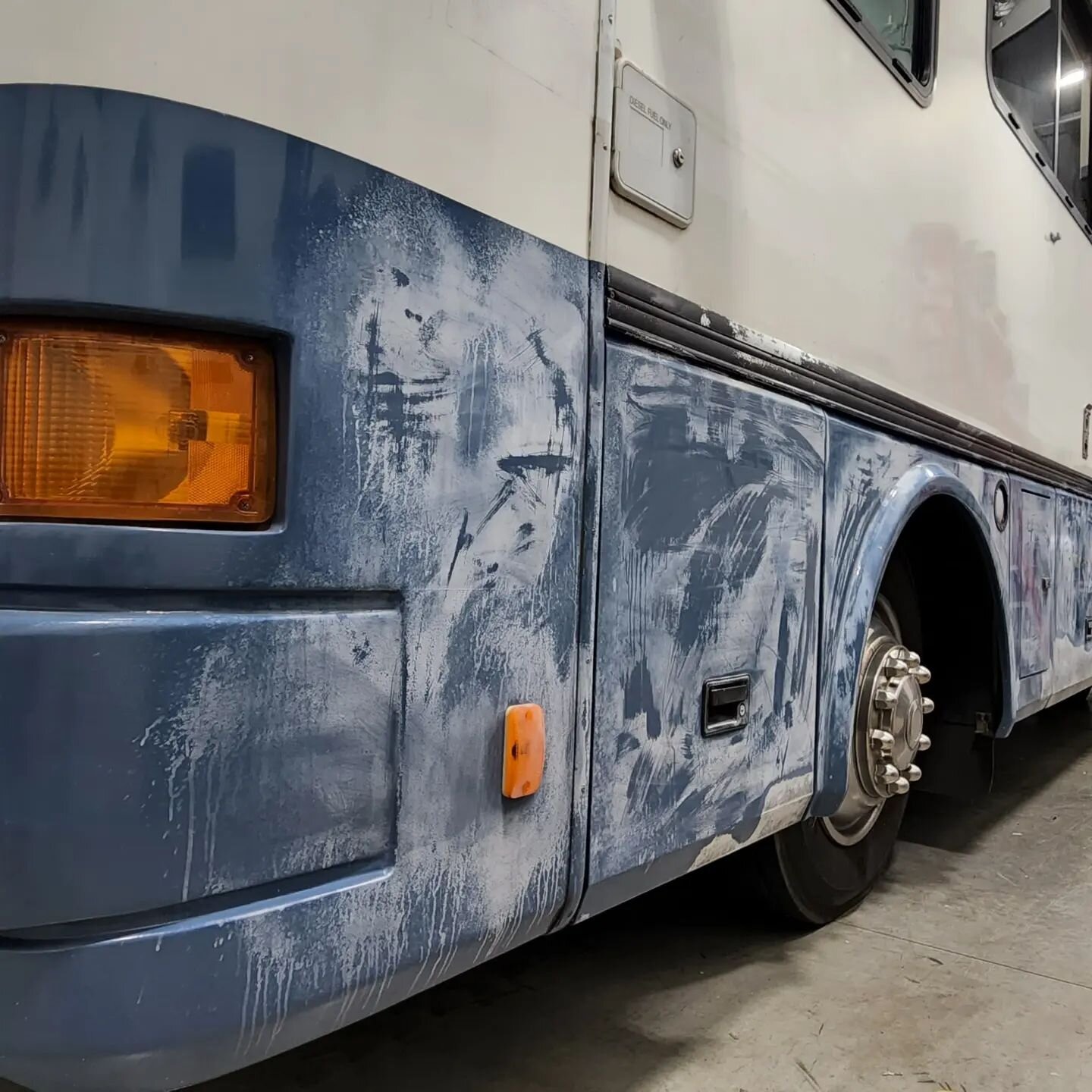 Have an old ride that just needs a face lift? We do custom modernization for older vehicles! 

#rvlifestyle #vinylwrap #beforeandafter