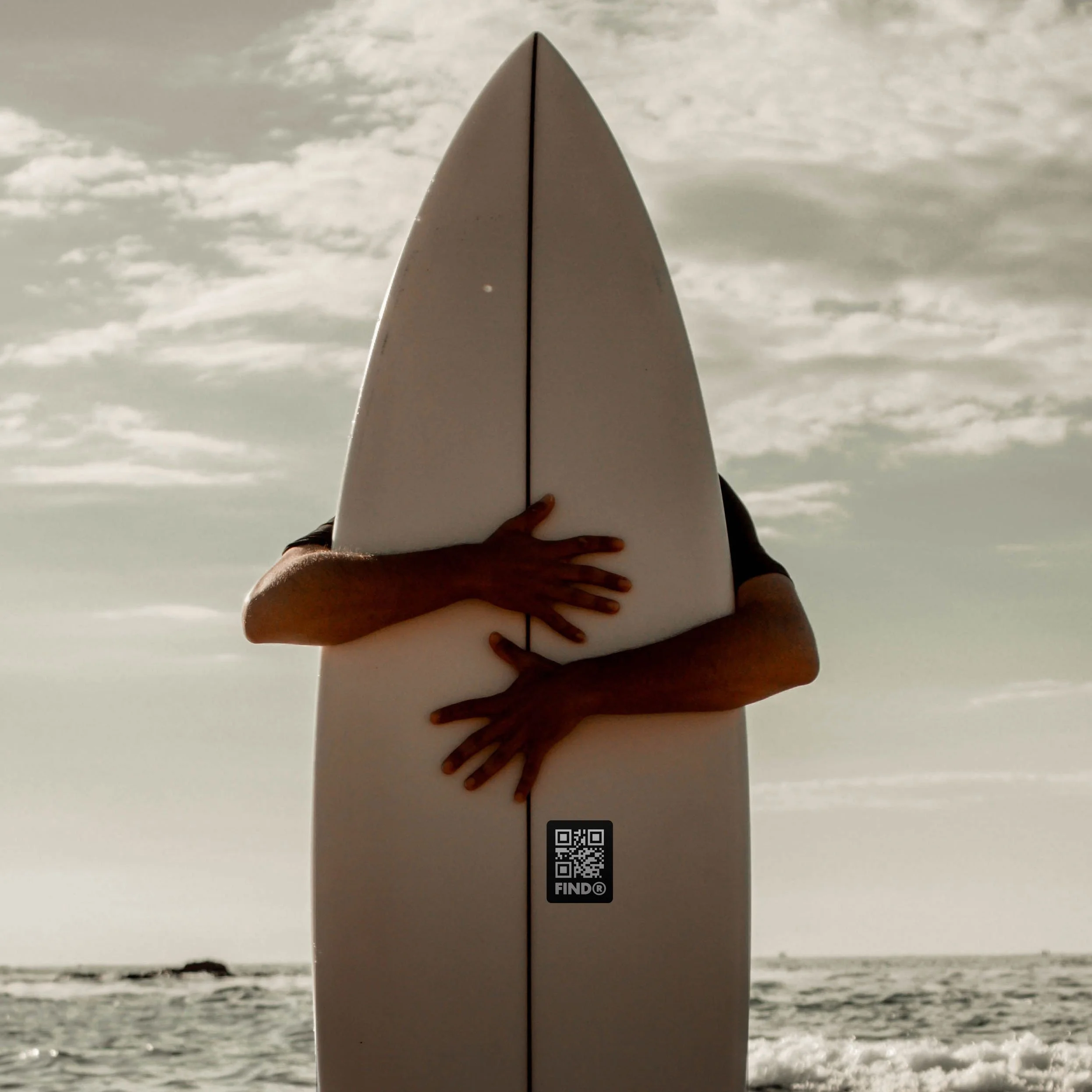 FindR QR code sticker on a surfboard