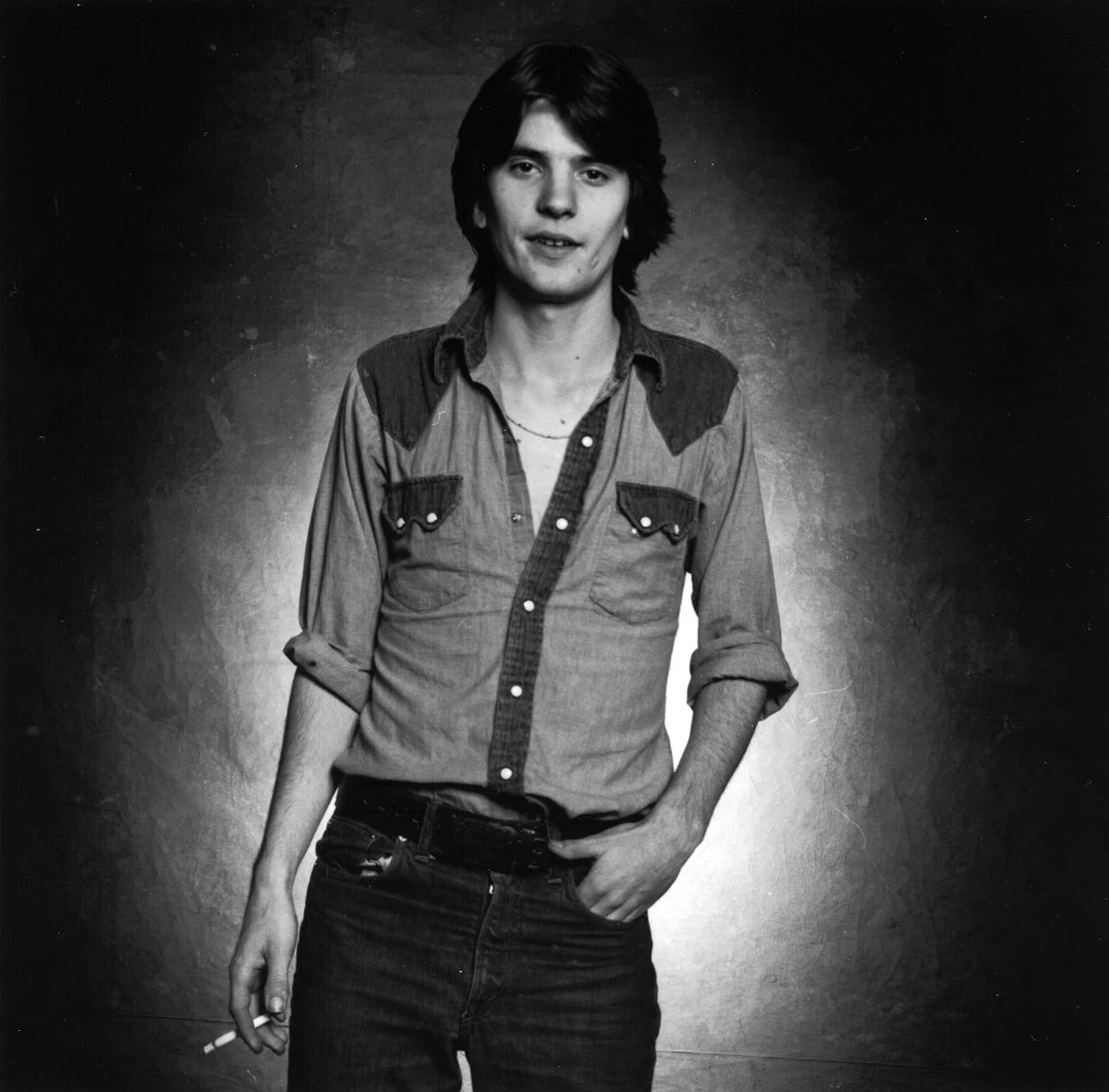 STEVE EARLE; 1955 / Studio portrait: 1975
