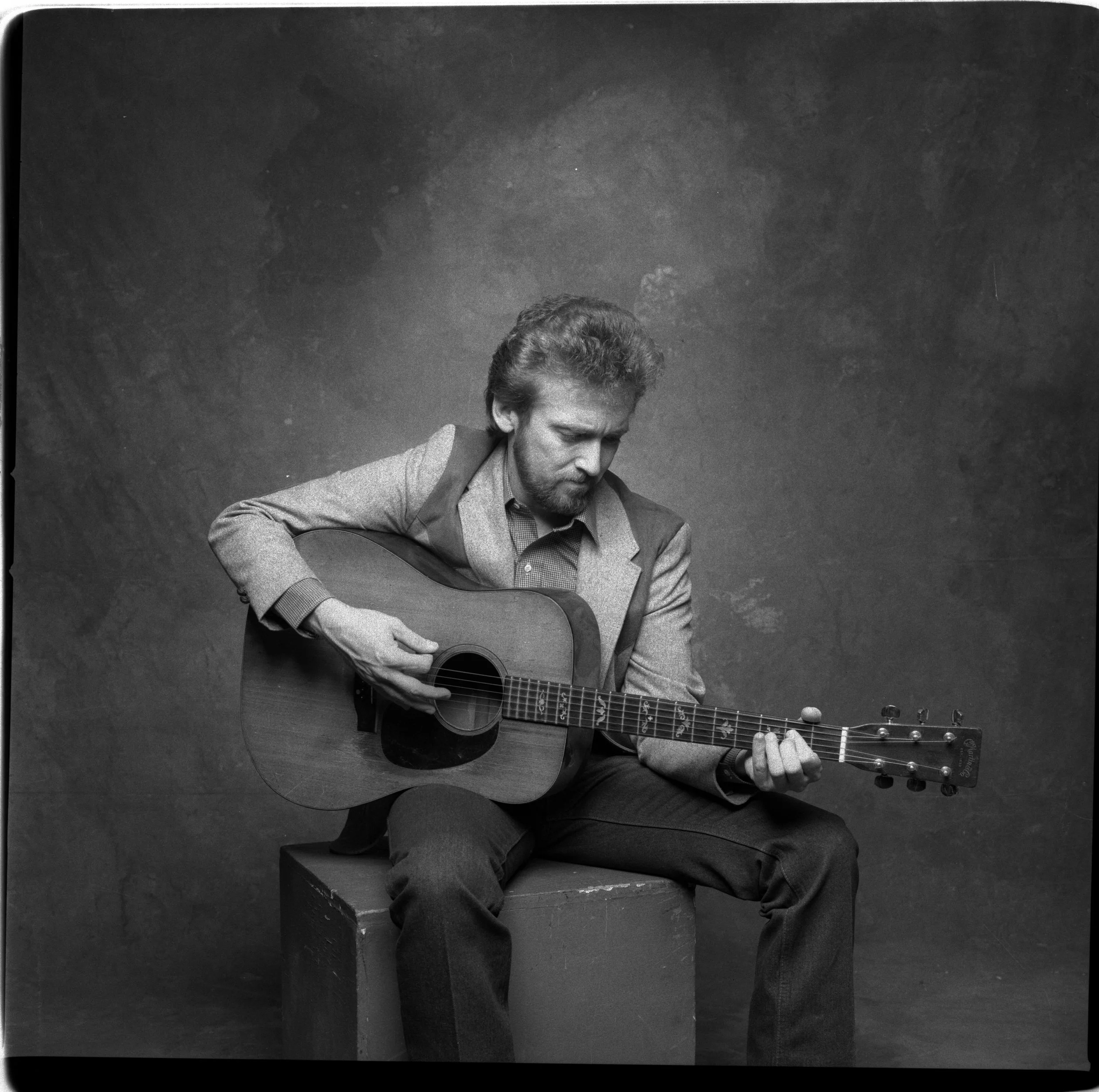KEITH WHITLEY; 1955-1989 / Studio portrait: 1984