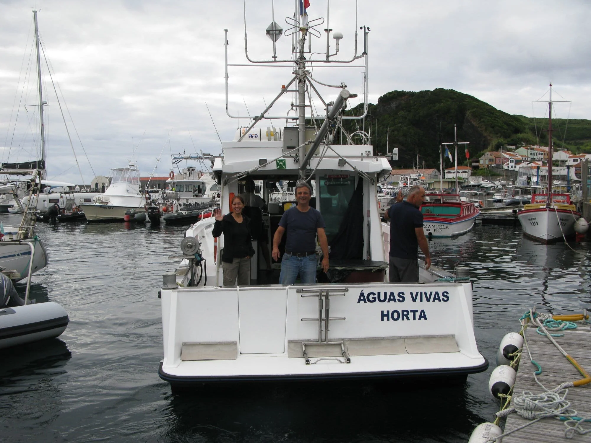 Members of the IDL in a campaign off Faial Island