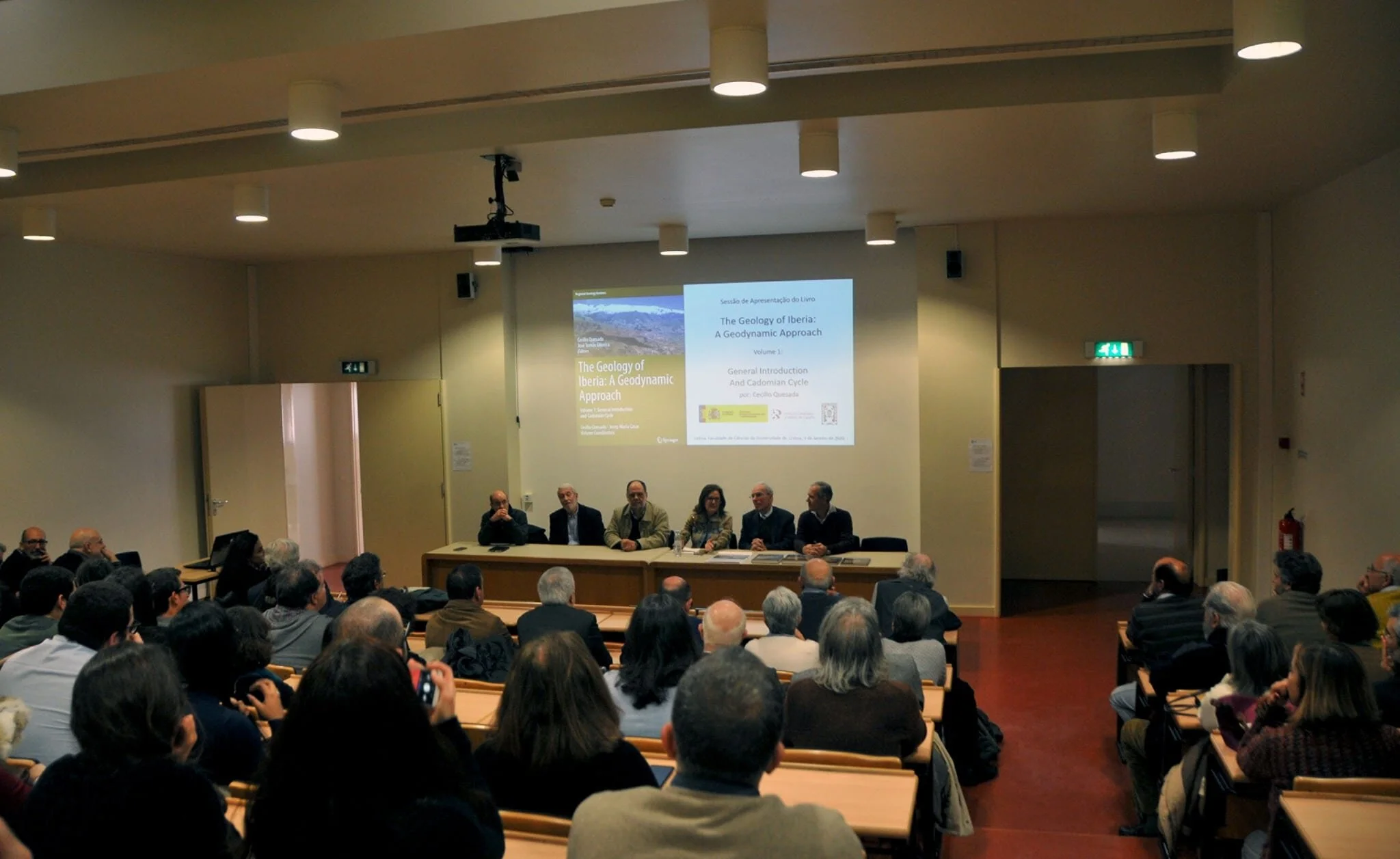 The Geology of Iberia: A Geodynamic Approach