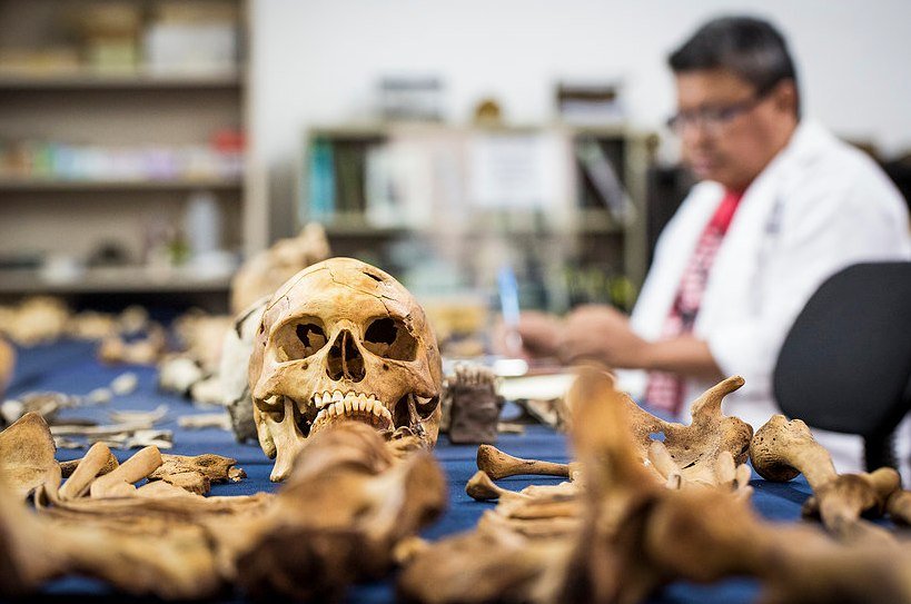 these-forensic-anthropologists-are-helping-bring-closure-to-guatemalan-genocide-victims-987-body-image-1415129336.jpg
