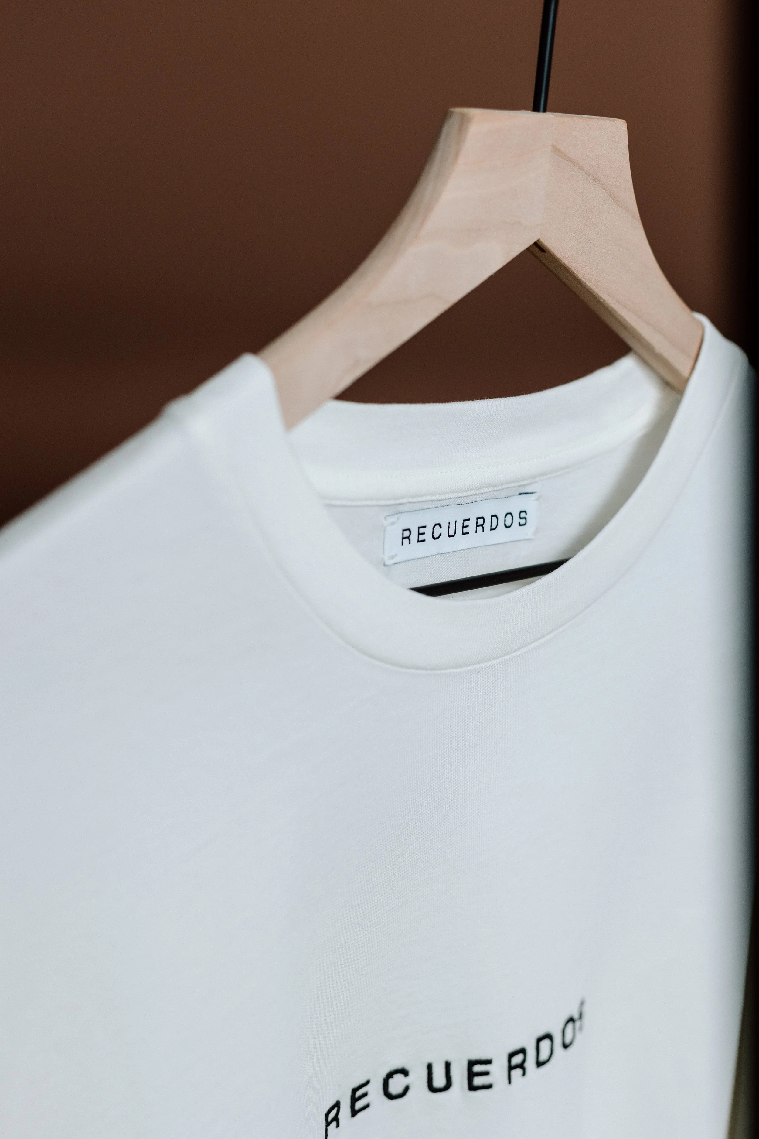 recuerdoscreamwhitetee-4.jpg