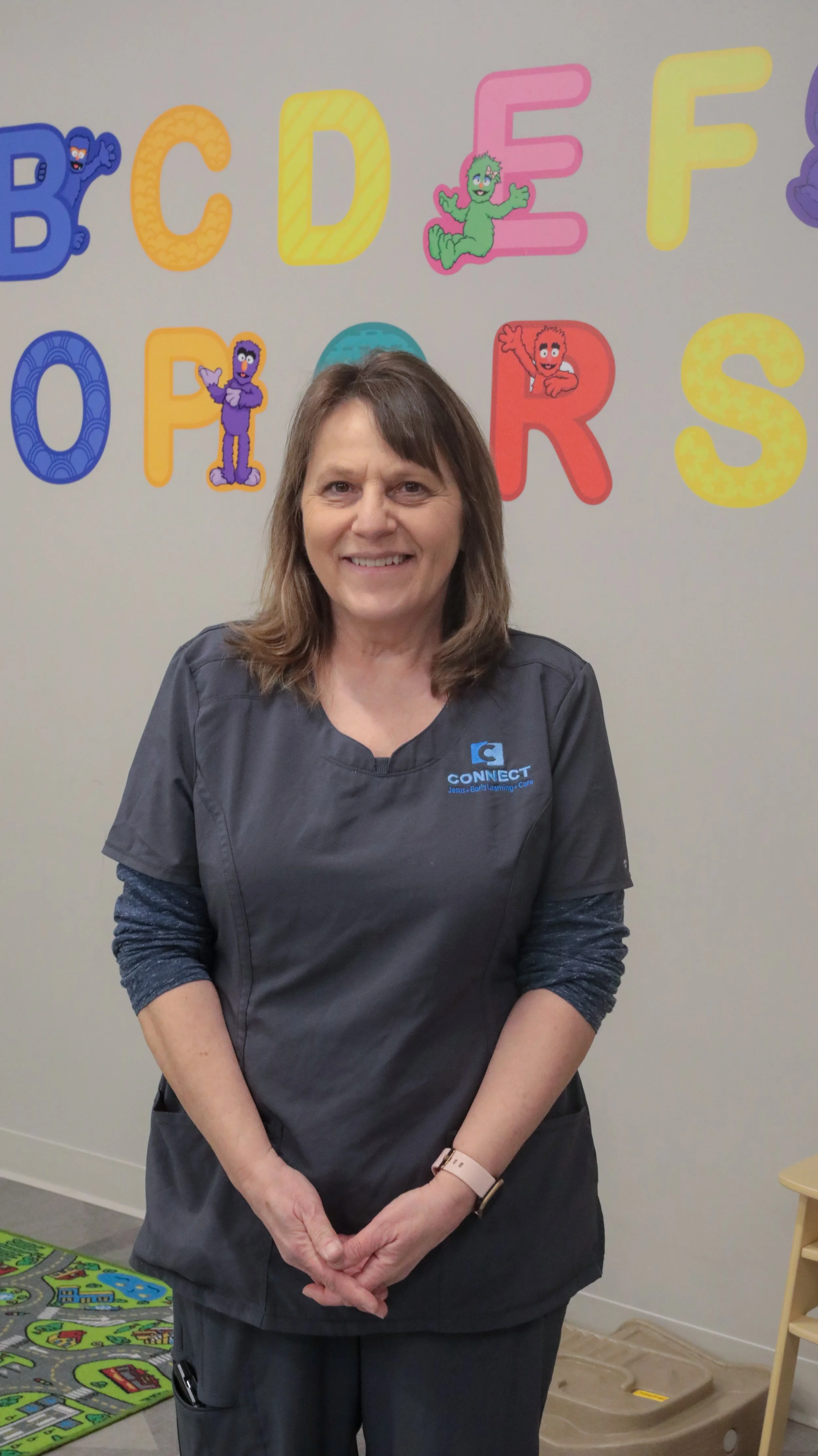 Employee Photo - Helen Shanteau