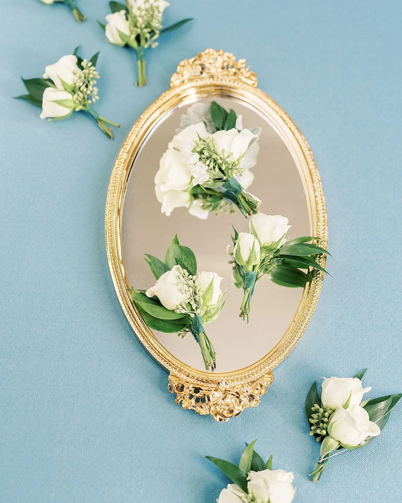 &ldquo;How many bouts should I order?&rdquo; A super common question from brides &amp; honestly, there is no right answer! I have had some clients where it&rsquo;s just the groom or others who order for all the groomsmen, ushers, fathers, and grandpa