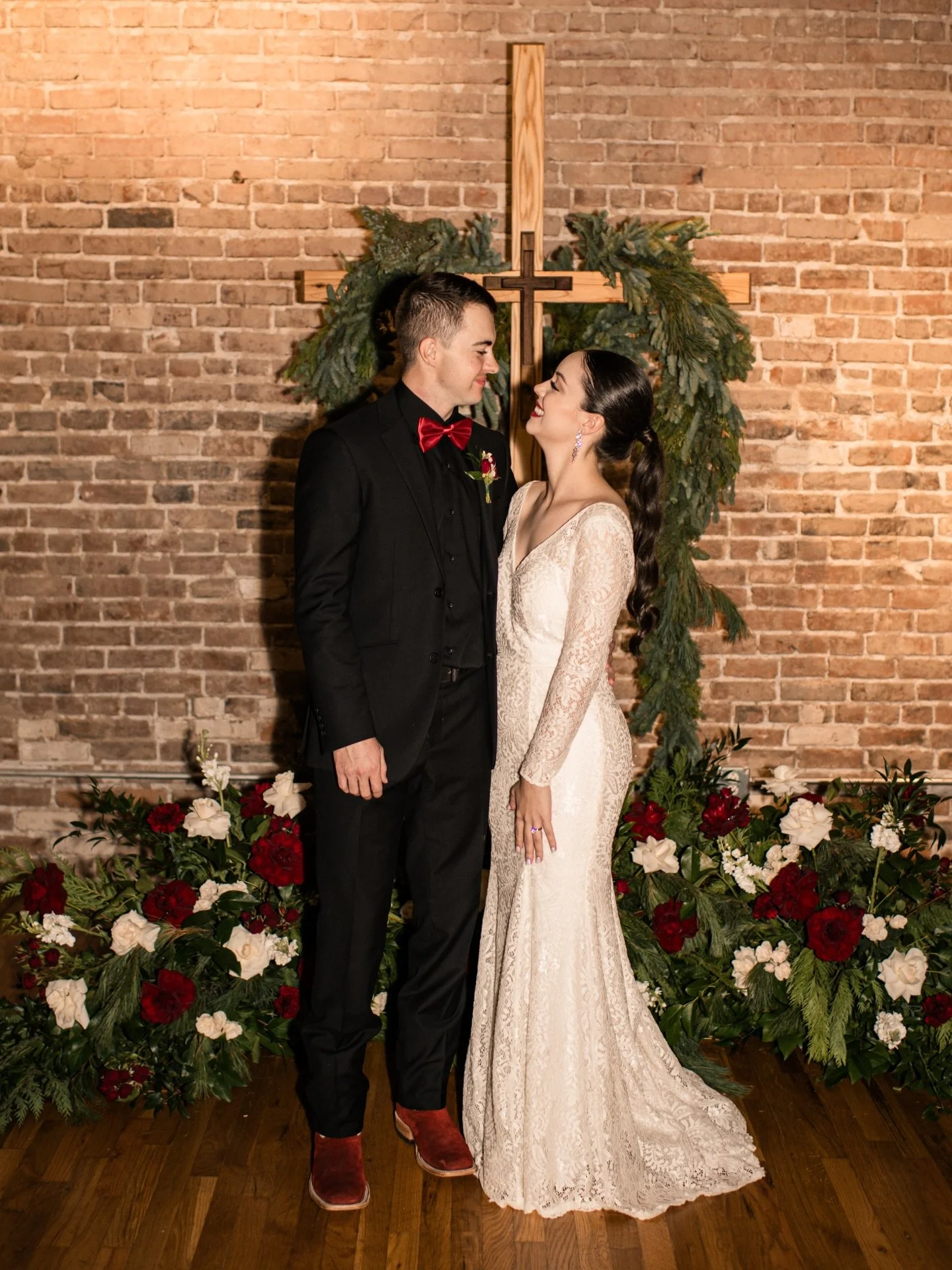 Merry Christmas from CJF! Here is a couple of our favorite wintery weddings❤️🎄🎅🏼