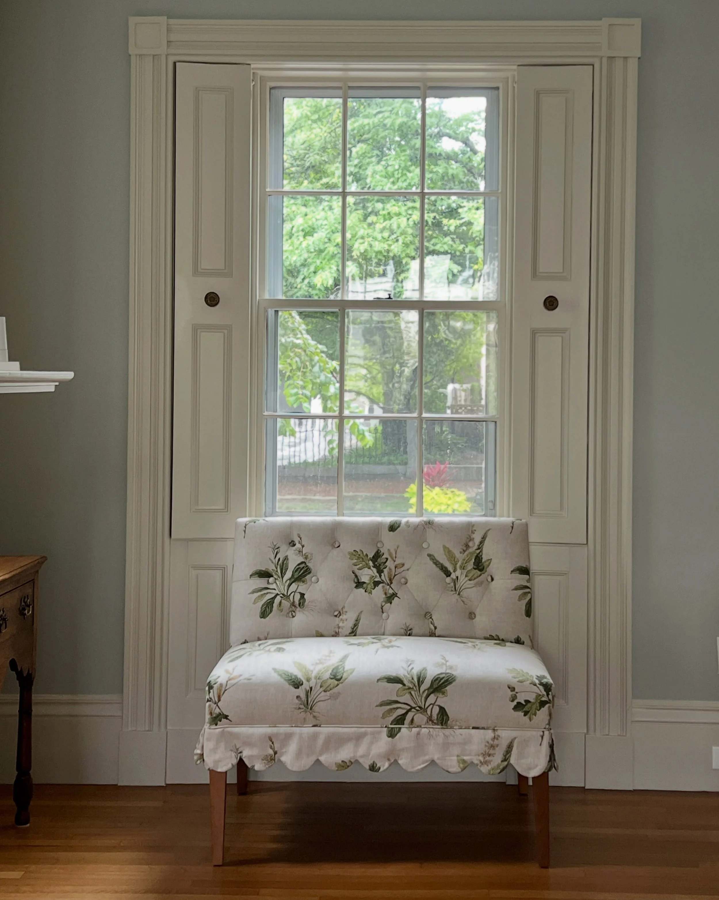 A quiet minute during our furnishing installation to admire this pretty little bench&hellip;and the interior shutters of historical windows. 

@redphoenixconstructionllc