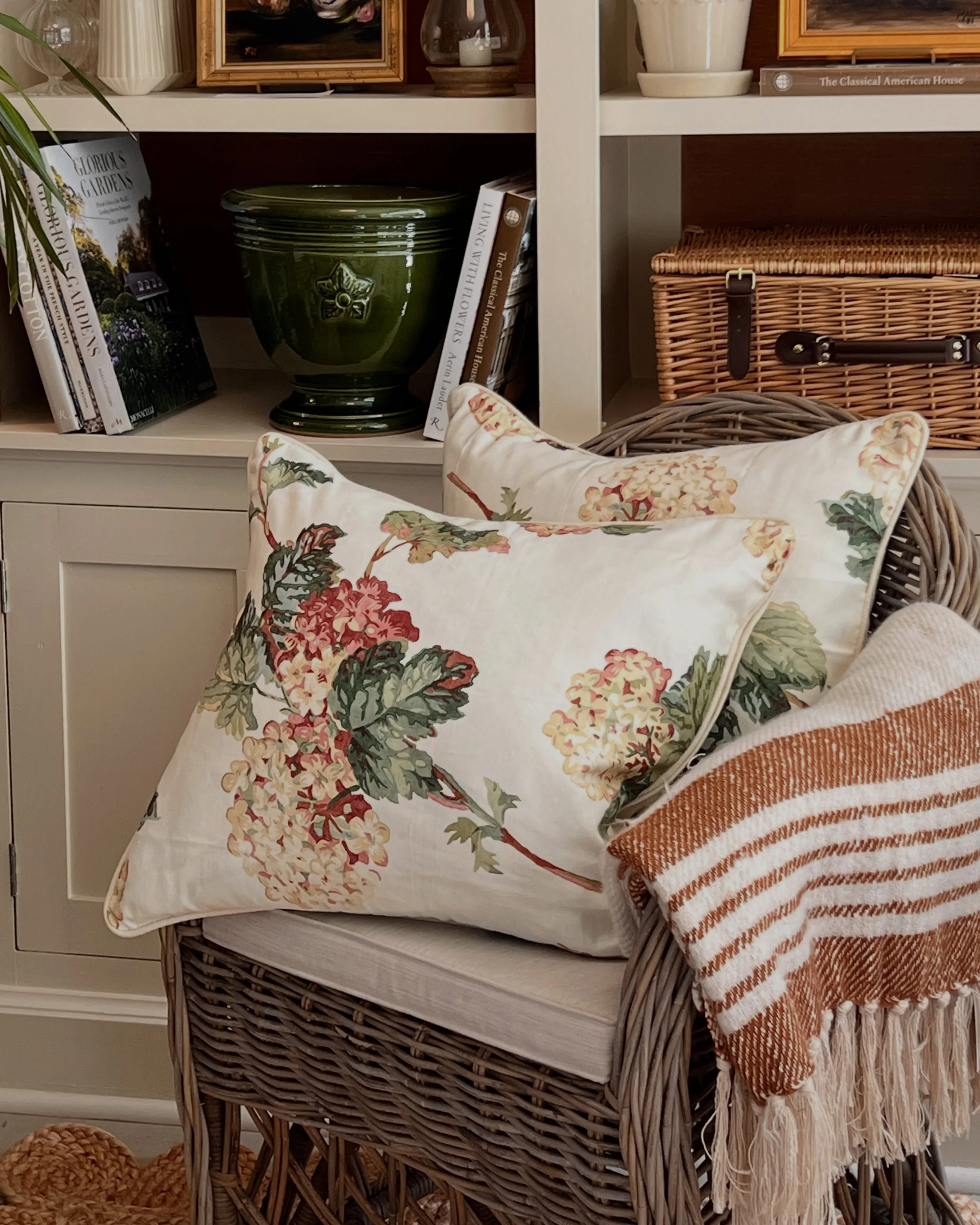 Ooh there was something in the cool air this morning, and I feel like these pillows are saying everything we&rsquo;re thinking&hellip;