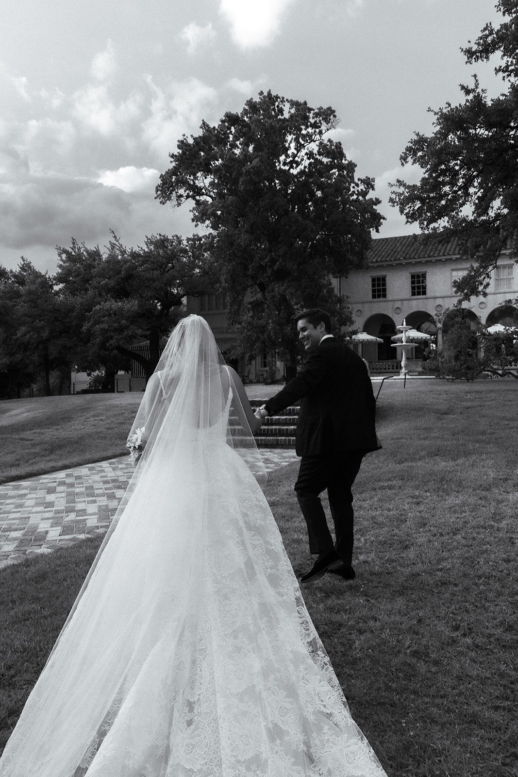 10 Reasons Why You Should Hire a Wedding Planner - Texas Based Destination Wedding Photographer (120).jpg