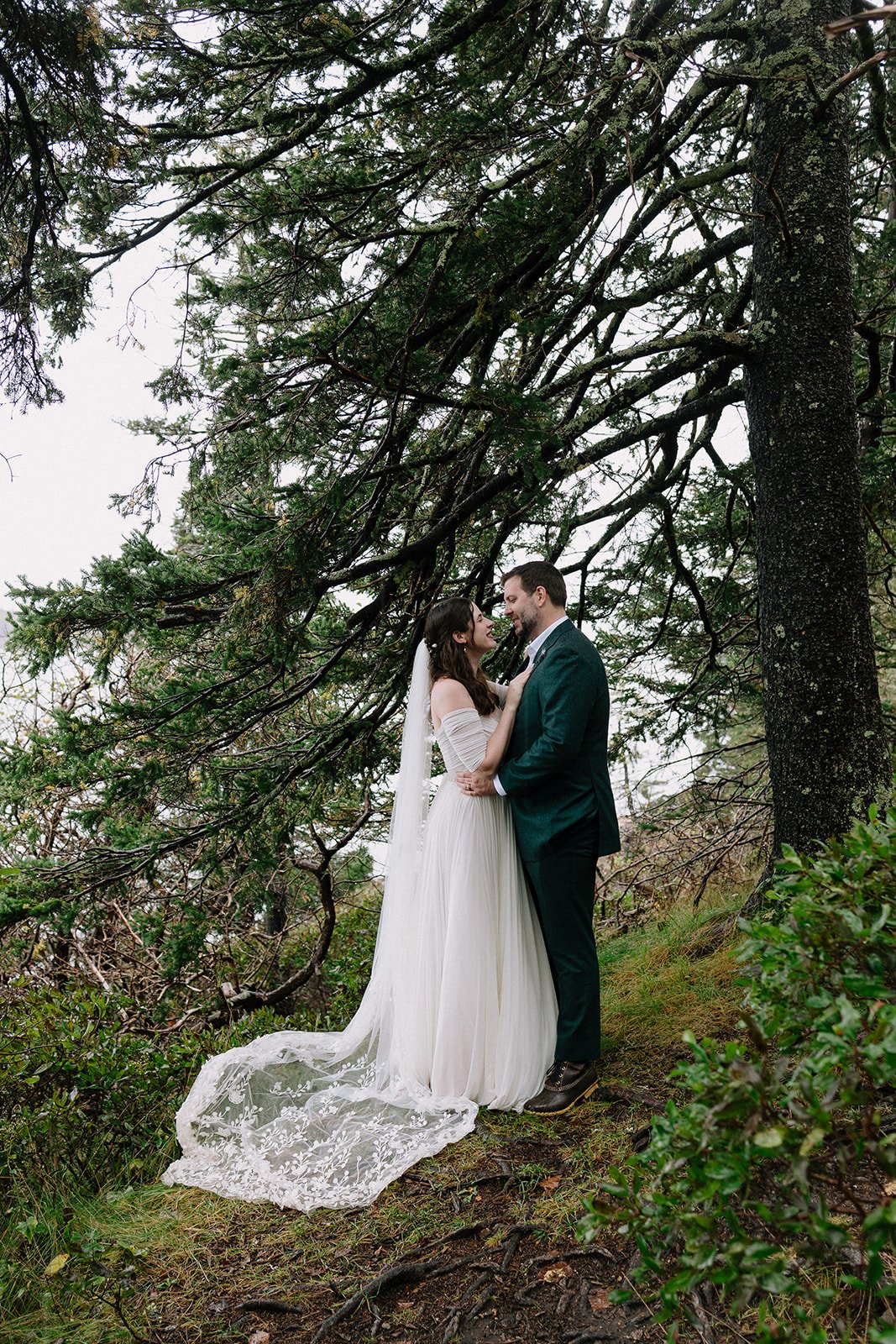 A Fall Camden Maine Destination Wedding - Bride and Groom Portraits - Destination Wedding Photographer (12).jpg