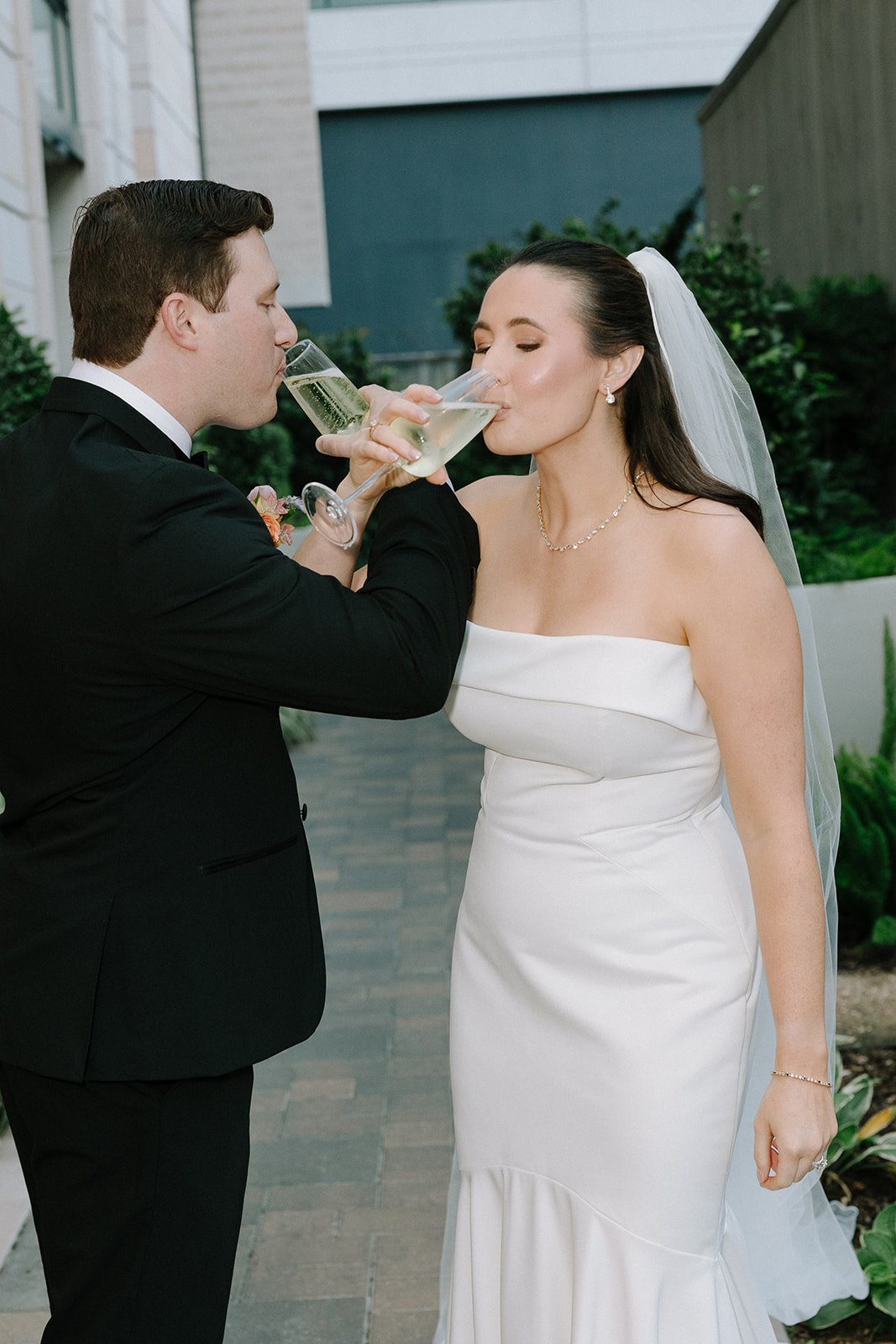 Intimate Wedding in Houston at La Colombe d'Or - Houston Wedding Photographer - Natalie Nicole Photo (46).jpg