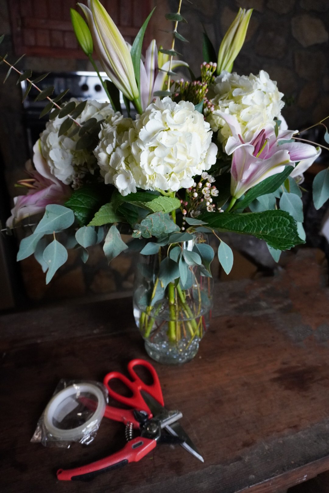 How To Create A Beautiful Flower Arrangement — Hidden Hills Home