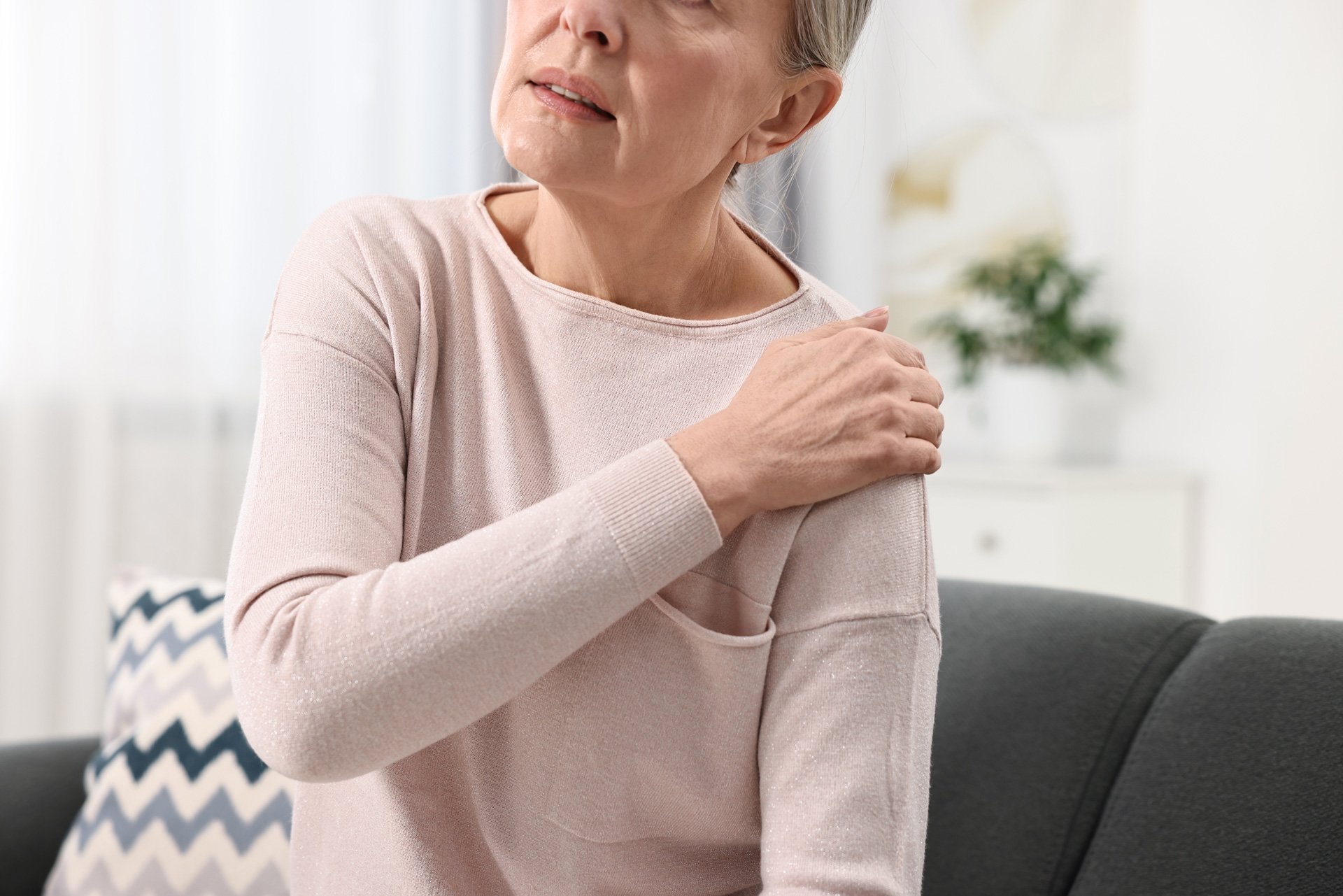 When Shoulder Pain Doesn’t Go Away: Treatment Options in Honolulu