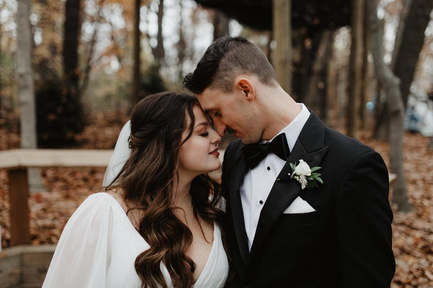 Some sneaks! Such a fun morning working with this beautiful bride and her bridal party! Colleen you made such a stunning bride and all of your girls (and Matthew ❤️) were so much fun to hang with! I&rsquo;m so glad I was able to spend the morning of 