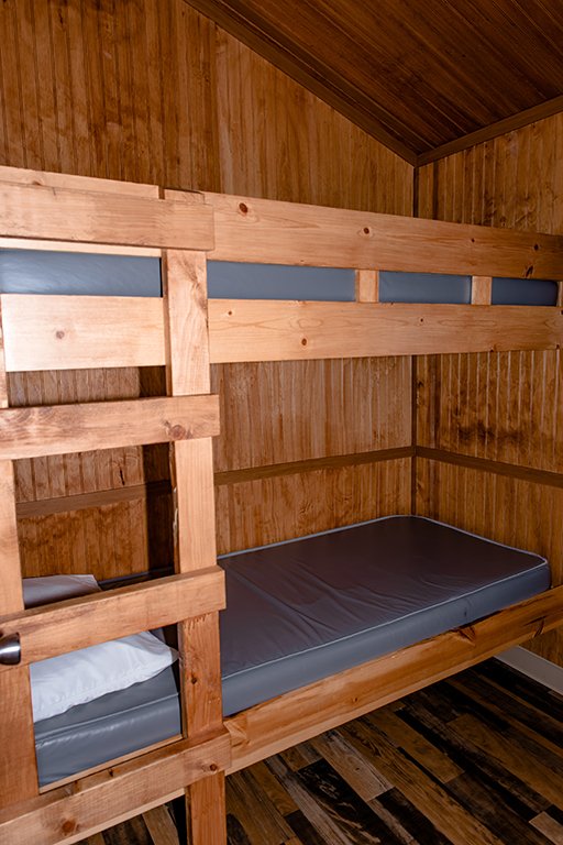 LARGE CABIN BUNK ROOM