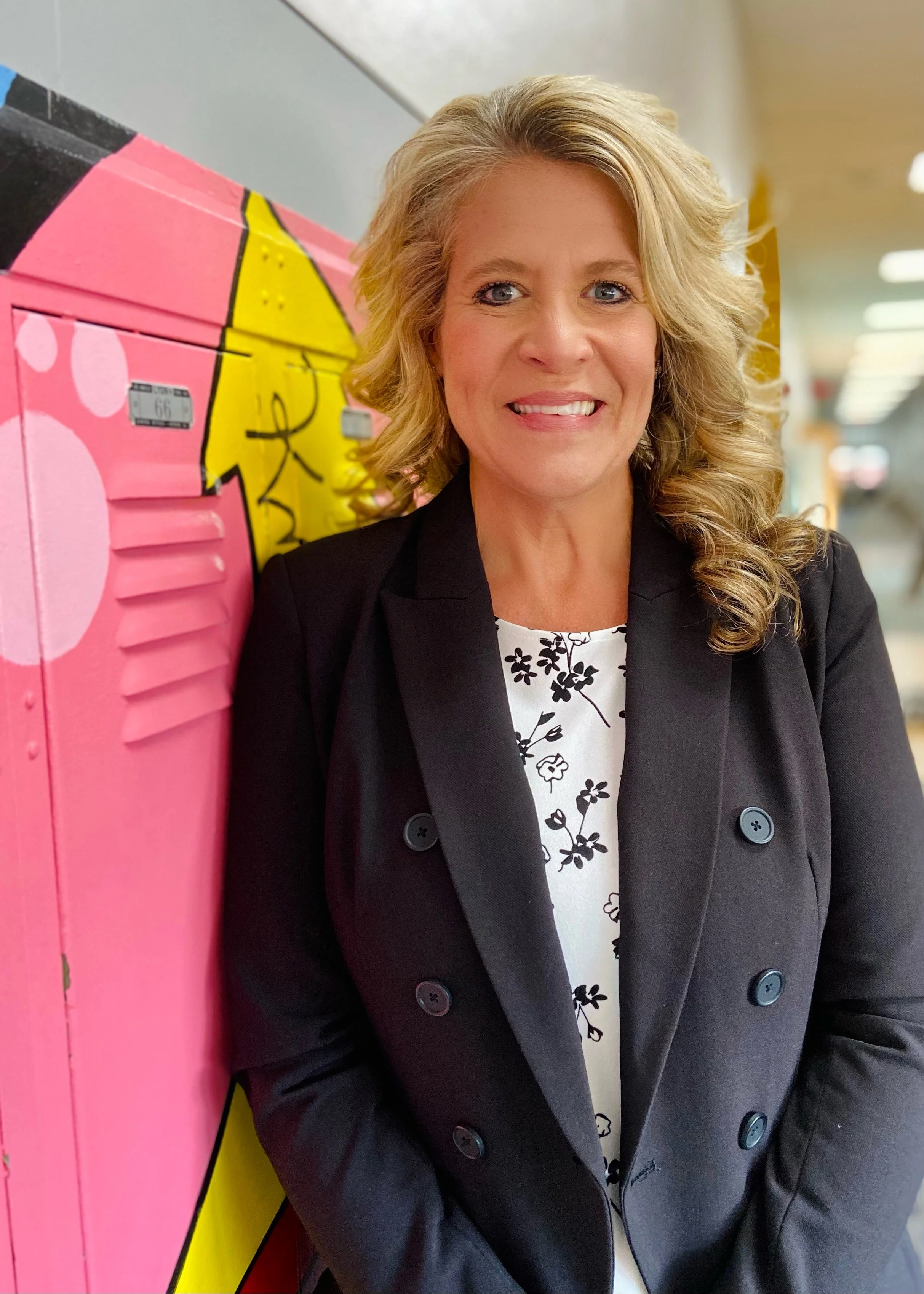 Jana 2023 Headshot.JPG