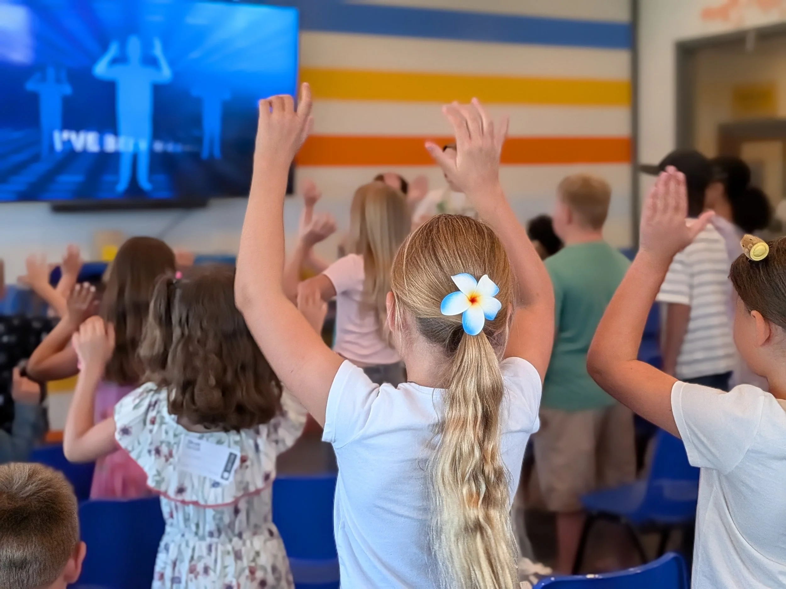Joy Kids in Bend, Oregon, Kids worshipping