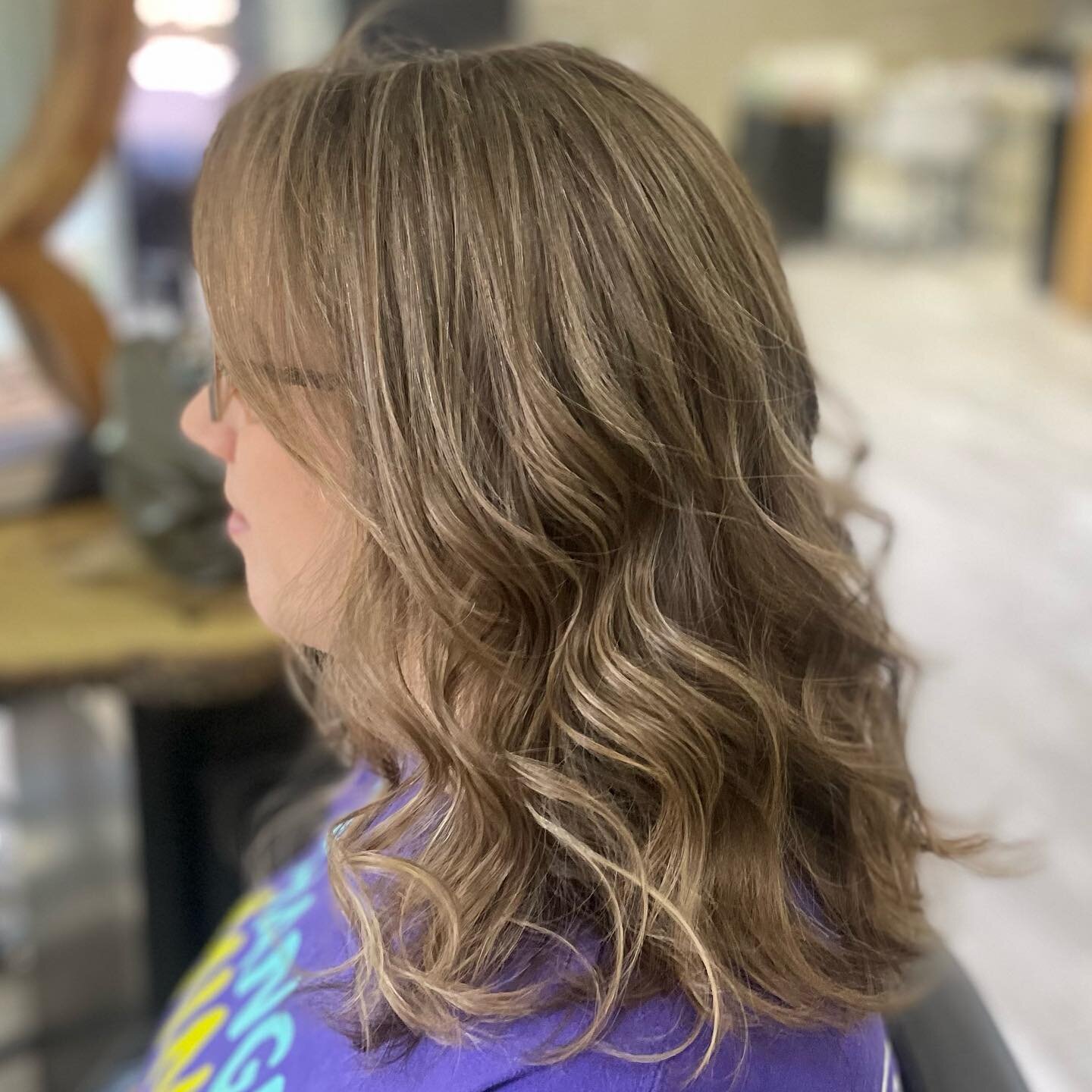 From spring to summer. Lightning her hair with baby lights to give her a natural looking color while being low maintenance .
&bull;
&bull;
&bull;
 #shearroots #balayagespecialist #balayage #babylights #scottsdalehairstylist #chandlerhairstylist #gilb