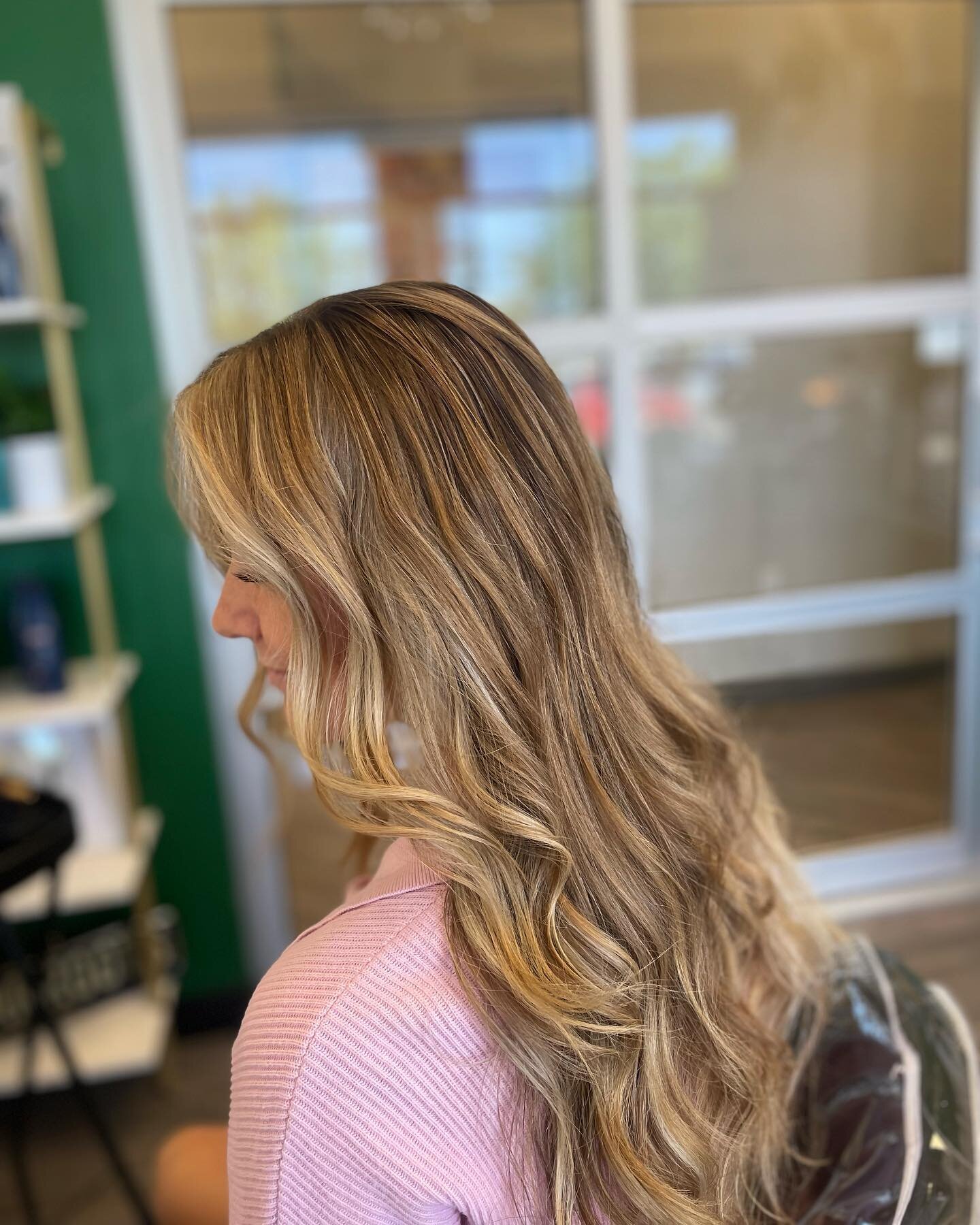 Absolutely in L❤️be with the way this color turned out on Grace. She is such an amazing spirit to get to know. We discussed giving her hair more dimension  with a natural look. I alternated foils patterns by  slicing,medium highlights, and babylights