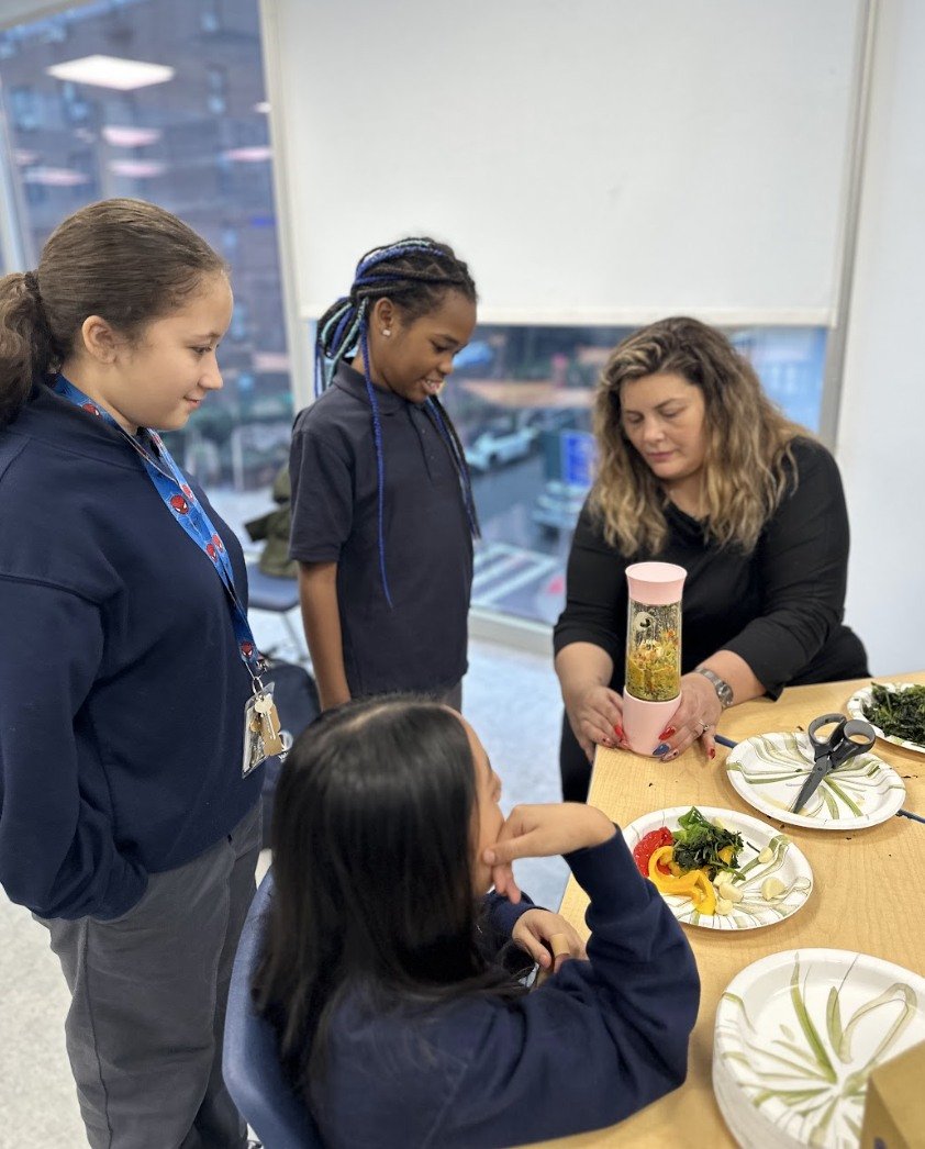 Making sofrito with Ms. Oquendo in Life Skills! 🤩🫑🧅🧄😋 #narpods