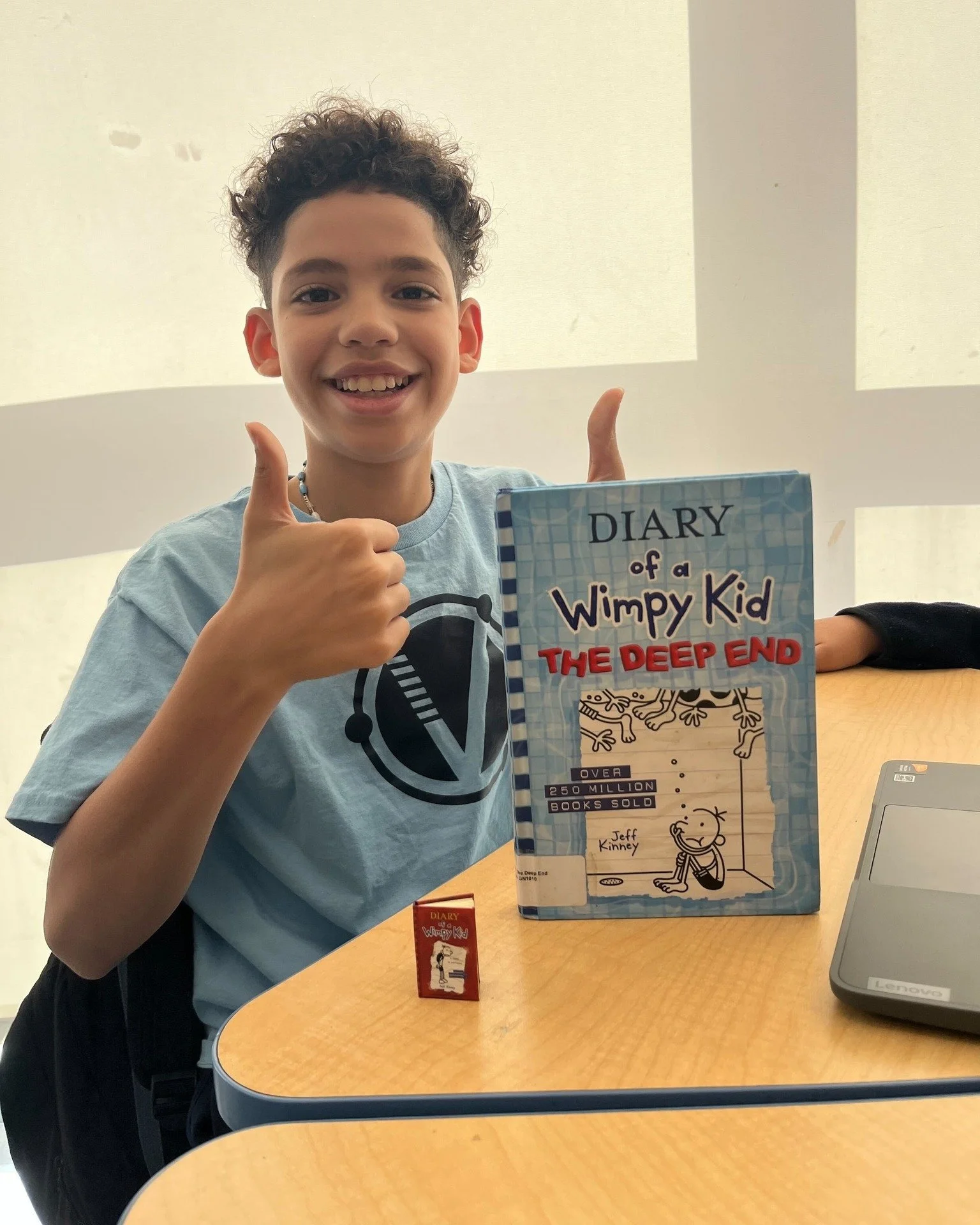 Two thumbs up for Diary of a Wimpy Kid: The Deep End! 👀👍🏼