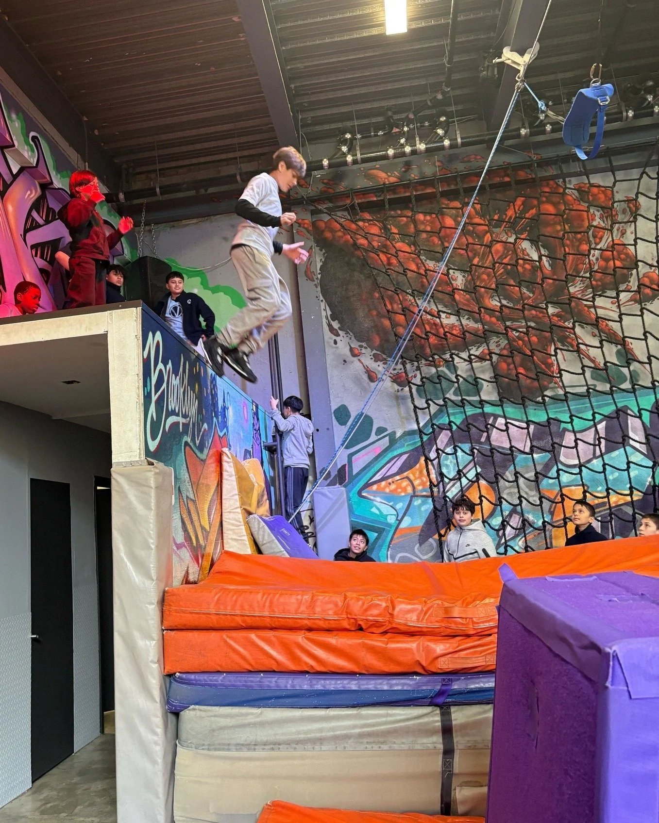 RIGHT before the break, our scholars went on their RIGHT Race trips! 🏁✨ 

From flipping through a parkour gym in Brooklyn, to catching movies in Forest Hills (and right here at Valence!), to rolling into fun at the roller skating rink in Long Island