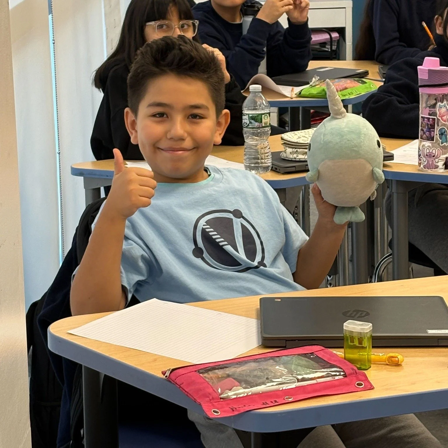 Happy Friday from Mini-Val! ✨🐳