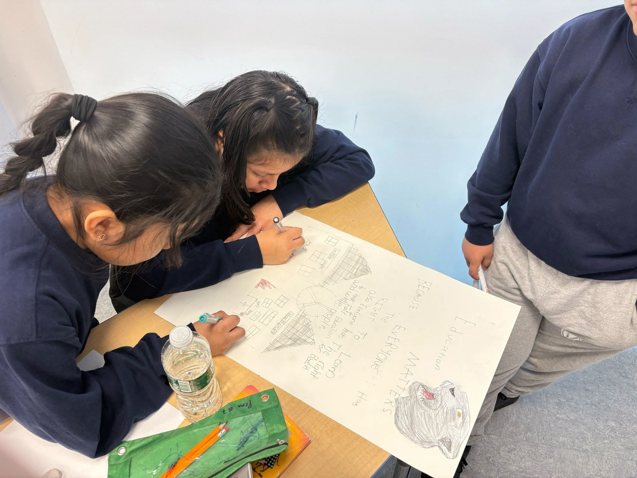 The best ideas come when our scholars work together. 💙✨