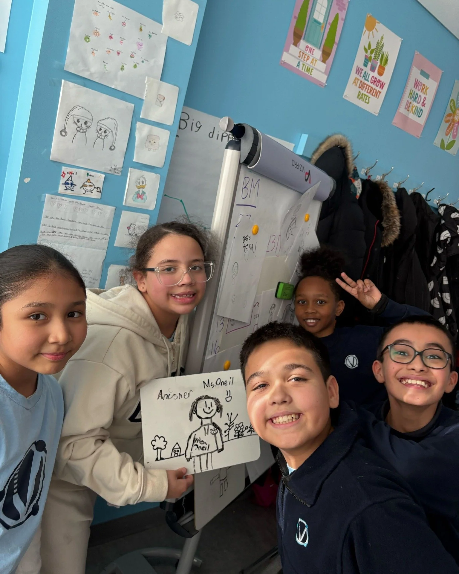 A bunch of artists vs. Ms. O'Neil! How did they do? 👀🎨