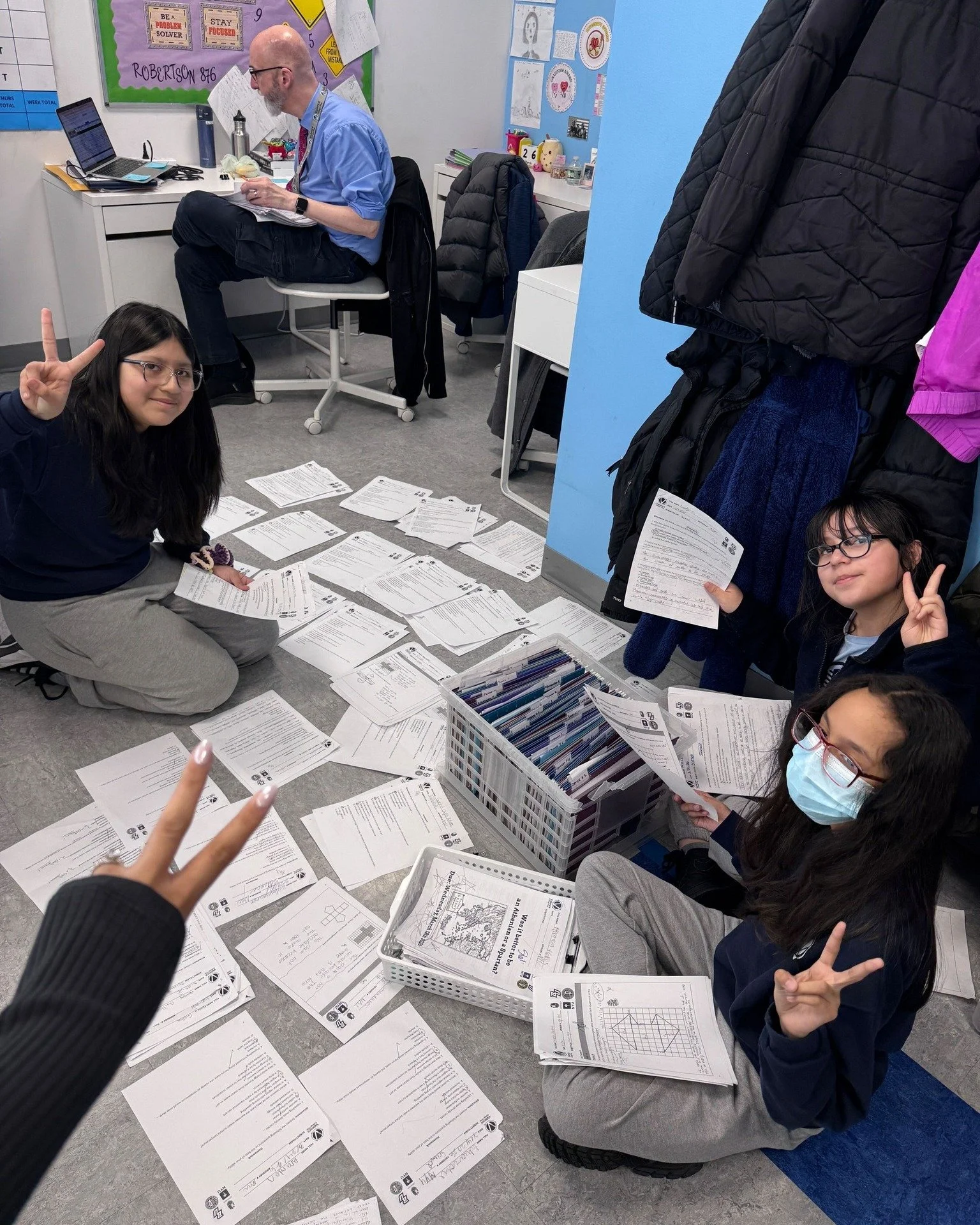 The best work bin monitors in NYU 🥹💙