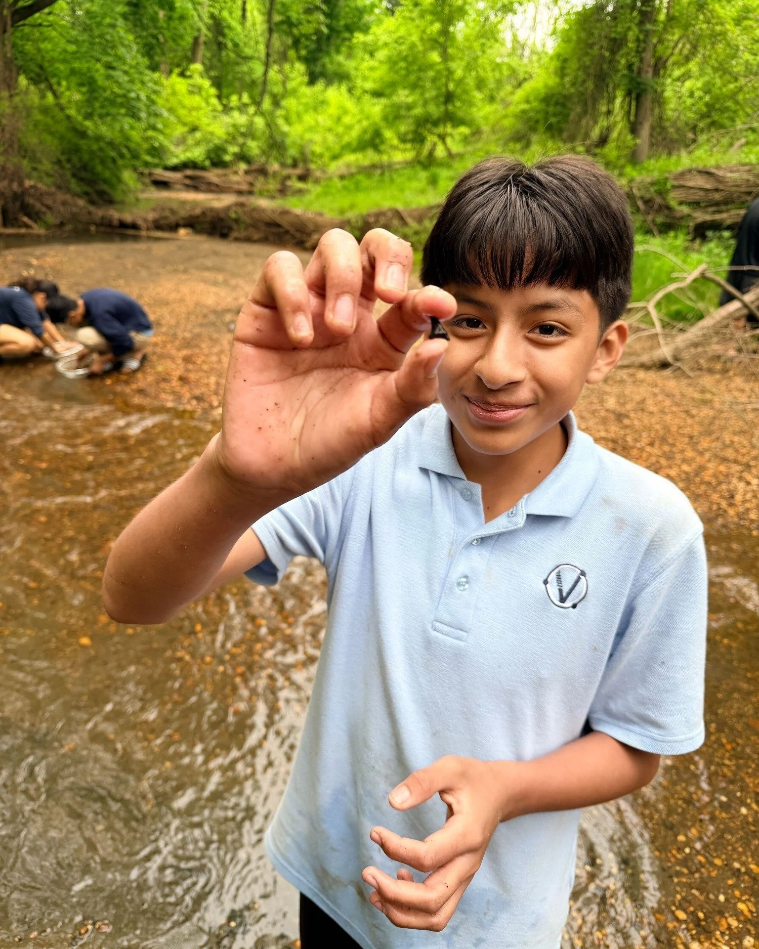 Future paleontologists in the making! Our 7th graders headed out to Big Brook Park for an unforgettable shark teeth fossil hunt and they did NOT disappoint! 🦷🦈