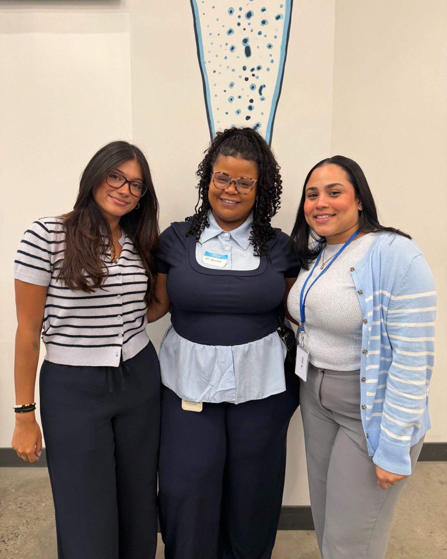 Happy Monday from our 5th Grade team 💙✨