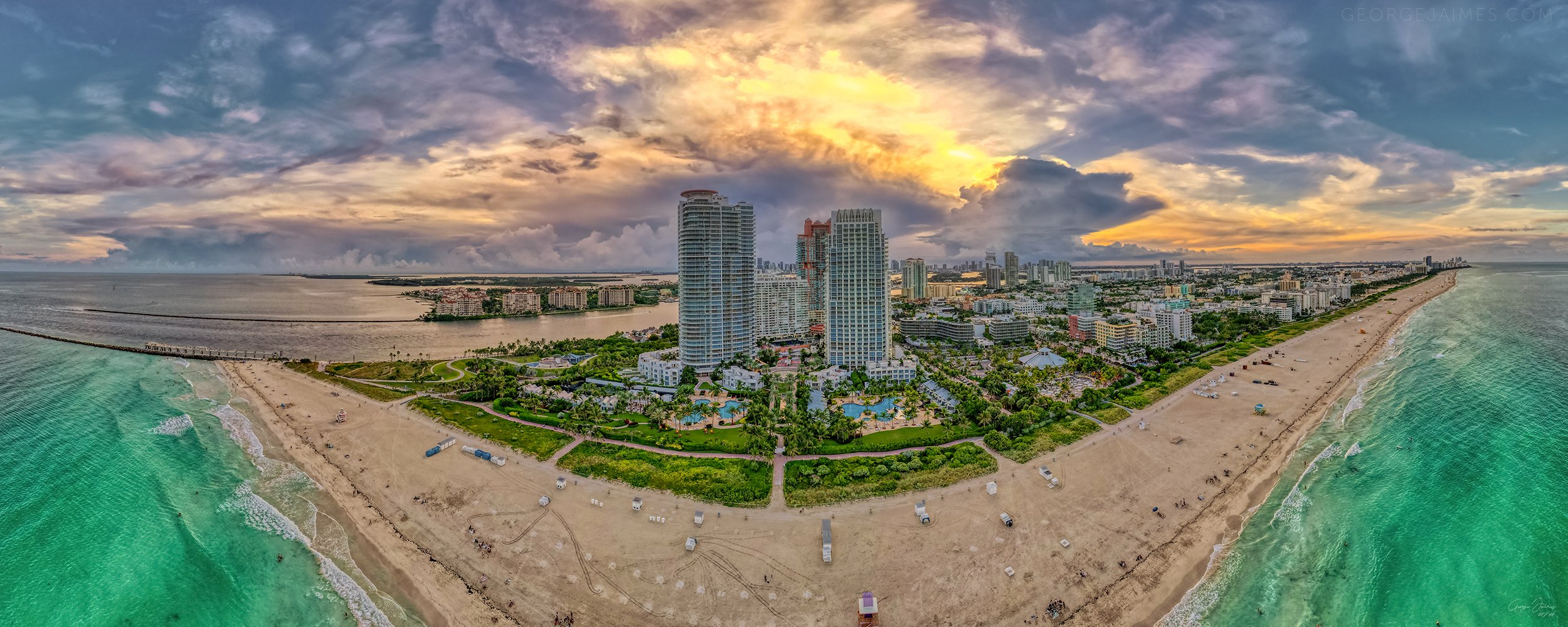 Gold, Green, and Emerald. Fine Art Photography by George Jaimes.