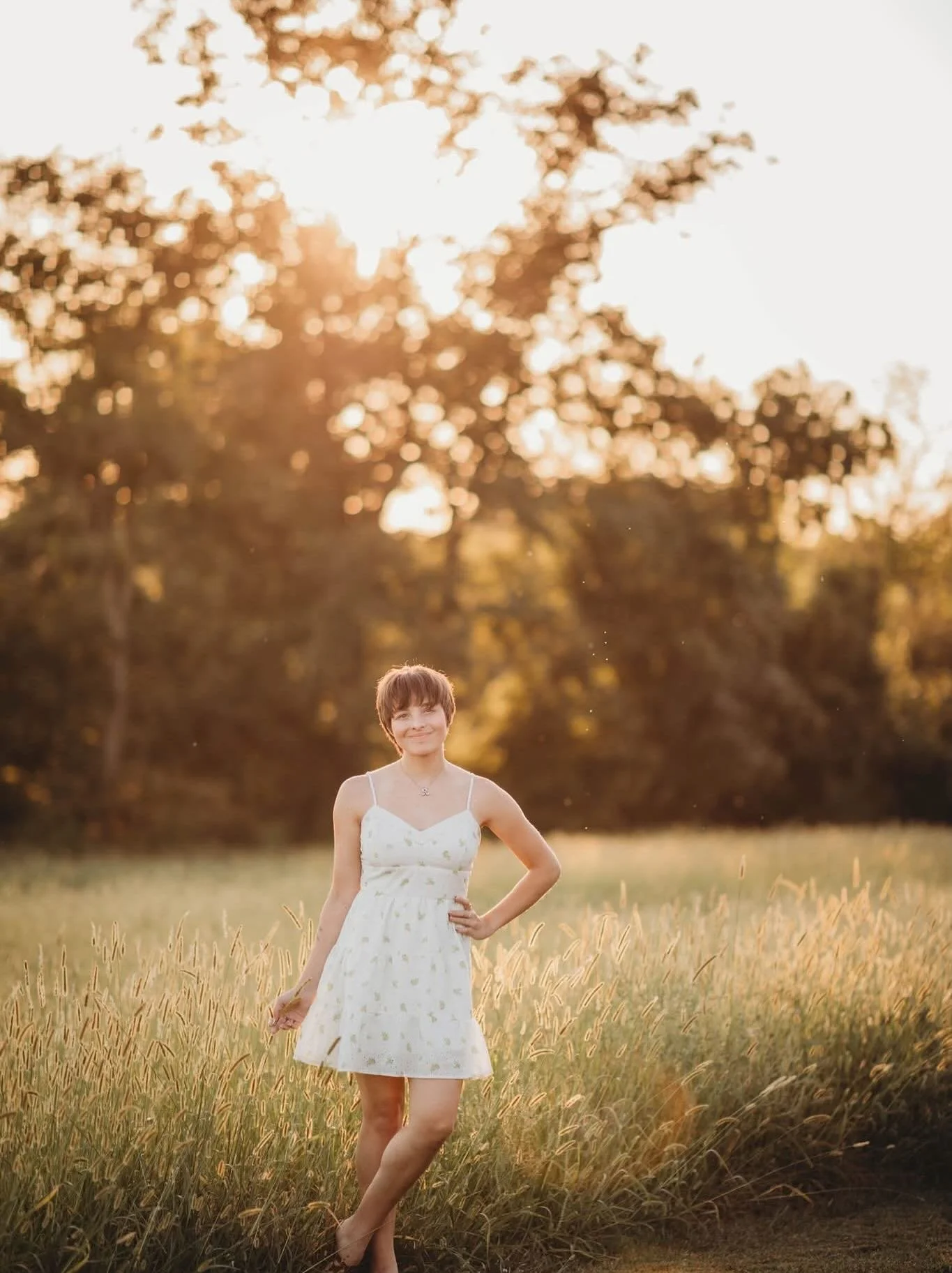 Miss Rylie absolutely stunned in her session this weekend.✨✨

This talented girl really does it all in musicals and has had her fair share of the spotlight so it was no surprise that she was a natural in front of the camera. 

Here are some of my fav