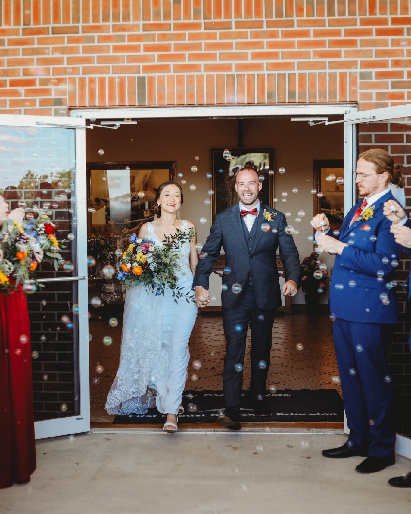 I don't see many couples incorporate bubbles a lot into their weddings💍, but they sure do make for adorable😍 pictures.

They can be incorporated after the couple walks down the isle, at their ceremony exit, into their first dances with a bubble mac
