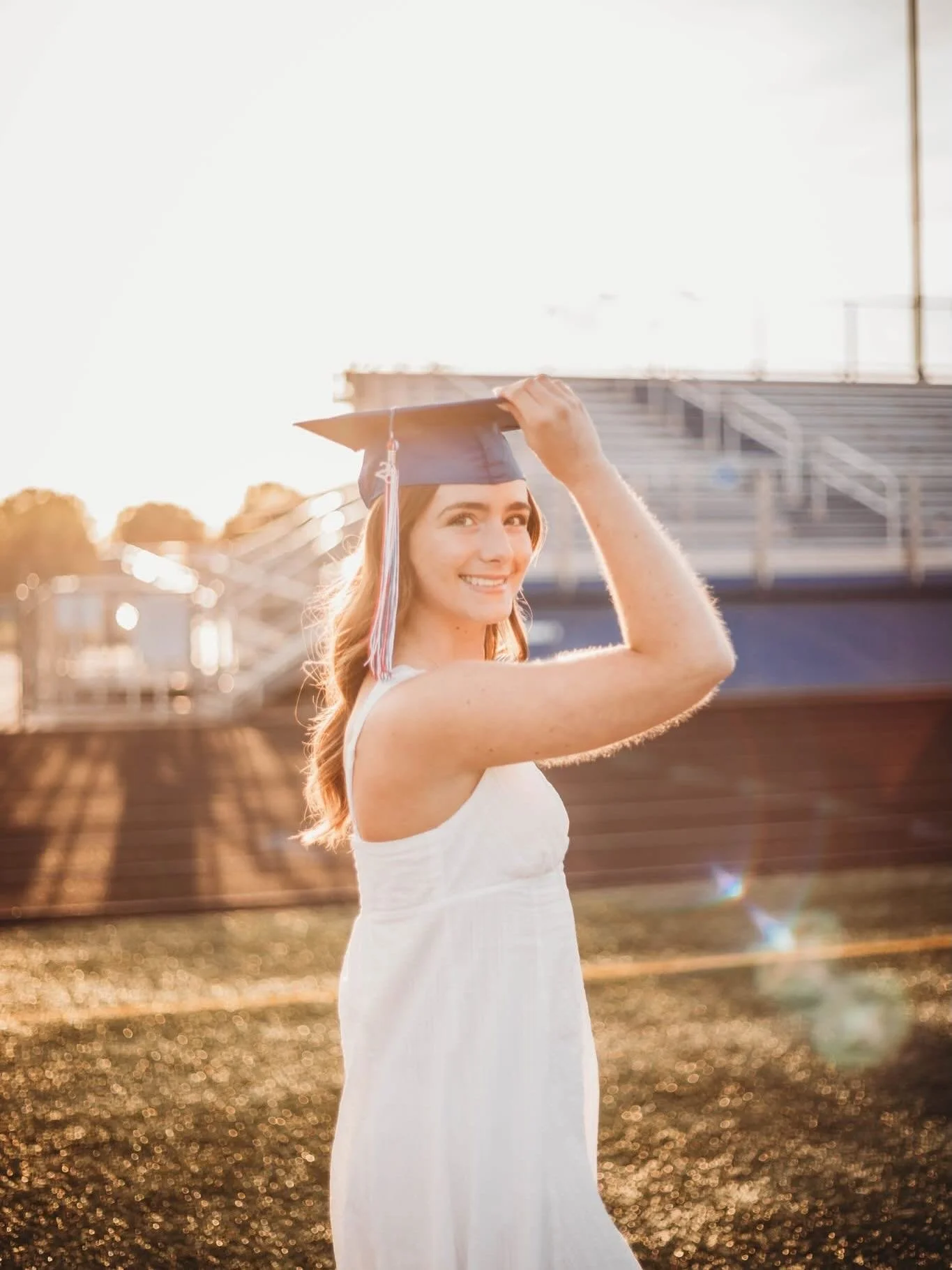 I can&rsquo;t believe how fast this school year has flown!😱 It seemed that I just did Liz&rsquo;s pictures last August and now we are a few weeks from graduation.🎓🎓

It was a cold and windy evening last night, but I had fun photographing📸 Liz&rsq