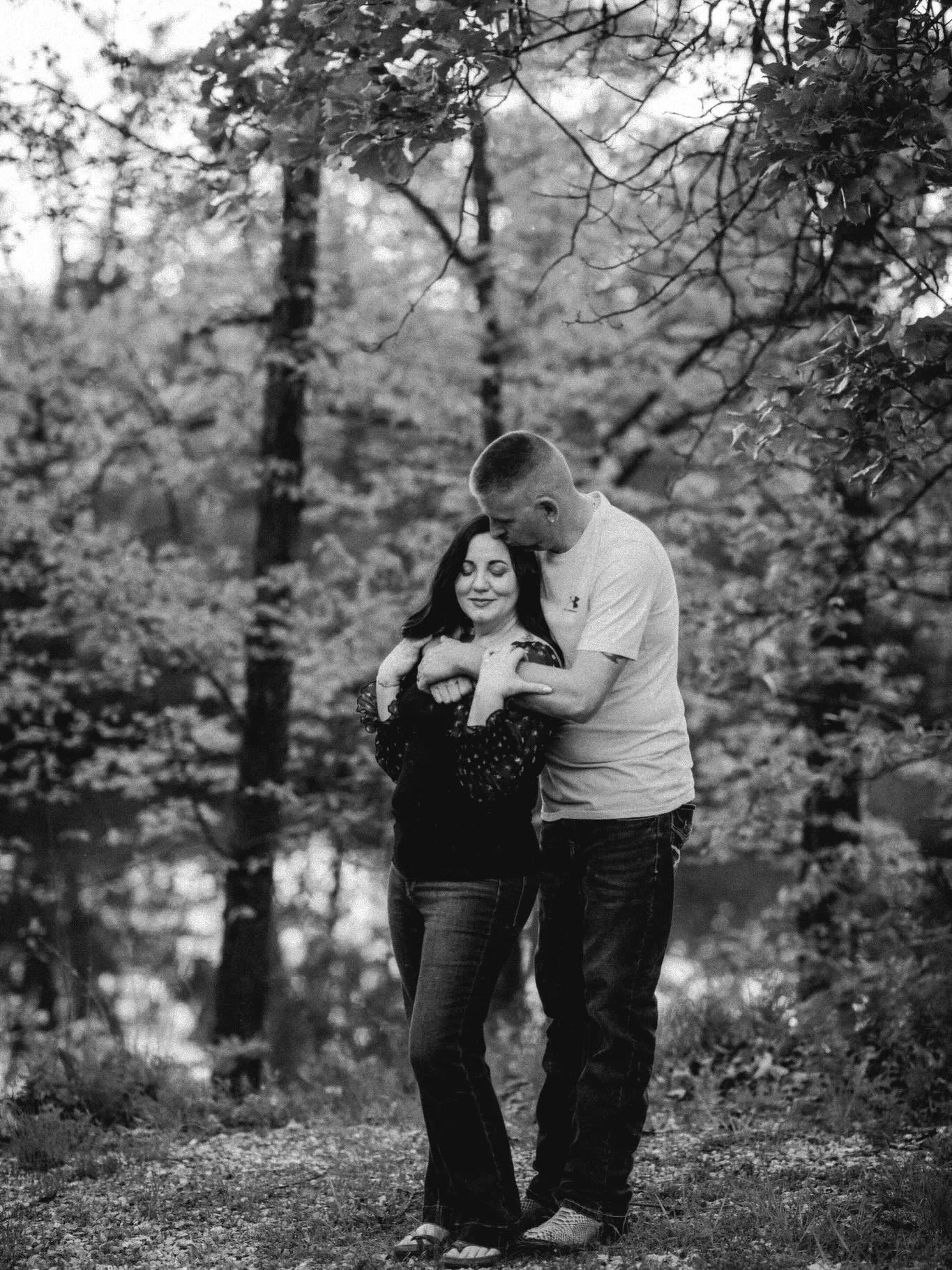 It was such a pleasure photographing Joe and Ashley!😊

Before this session, they had not had professional photos taken since their engagement💍session nearly 10 years ago.

What a wonderful way to celebrate their anniversary and capture the love ❤️ 