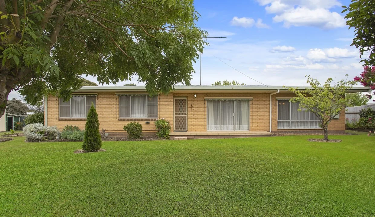 8 Miller Crescent, Hamilton