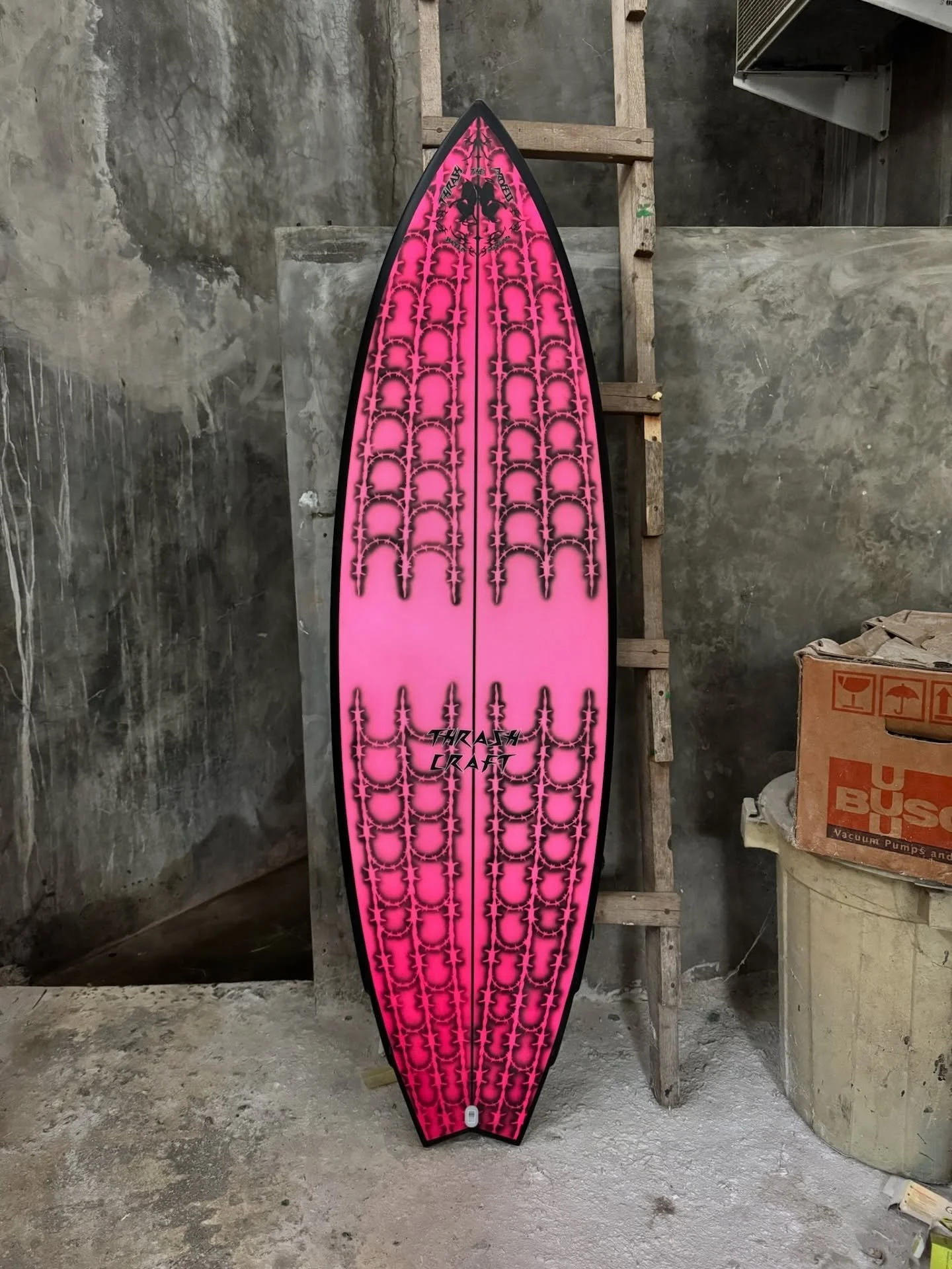 CUSTOM TRAILER TRASH w/ the @lazerfins trailer trash collab set for da homie - if you missed out on the last few custom batches  NEXT MONTH we will be on the road/ at your local dealer/ pub/ lot, delivering stock boards and fall customs straight outt