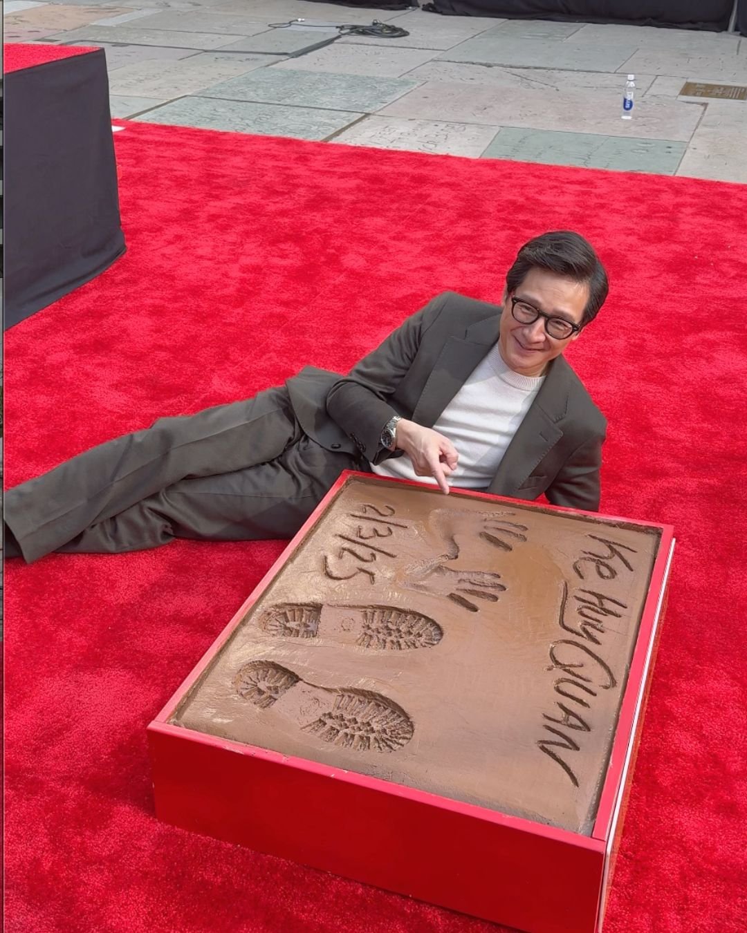 Love Hurts WDR 8.jpg