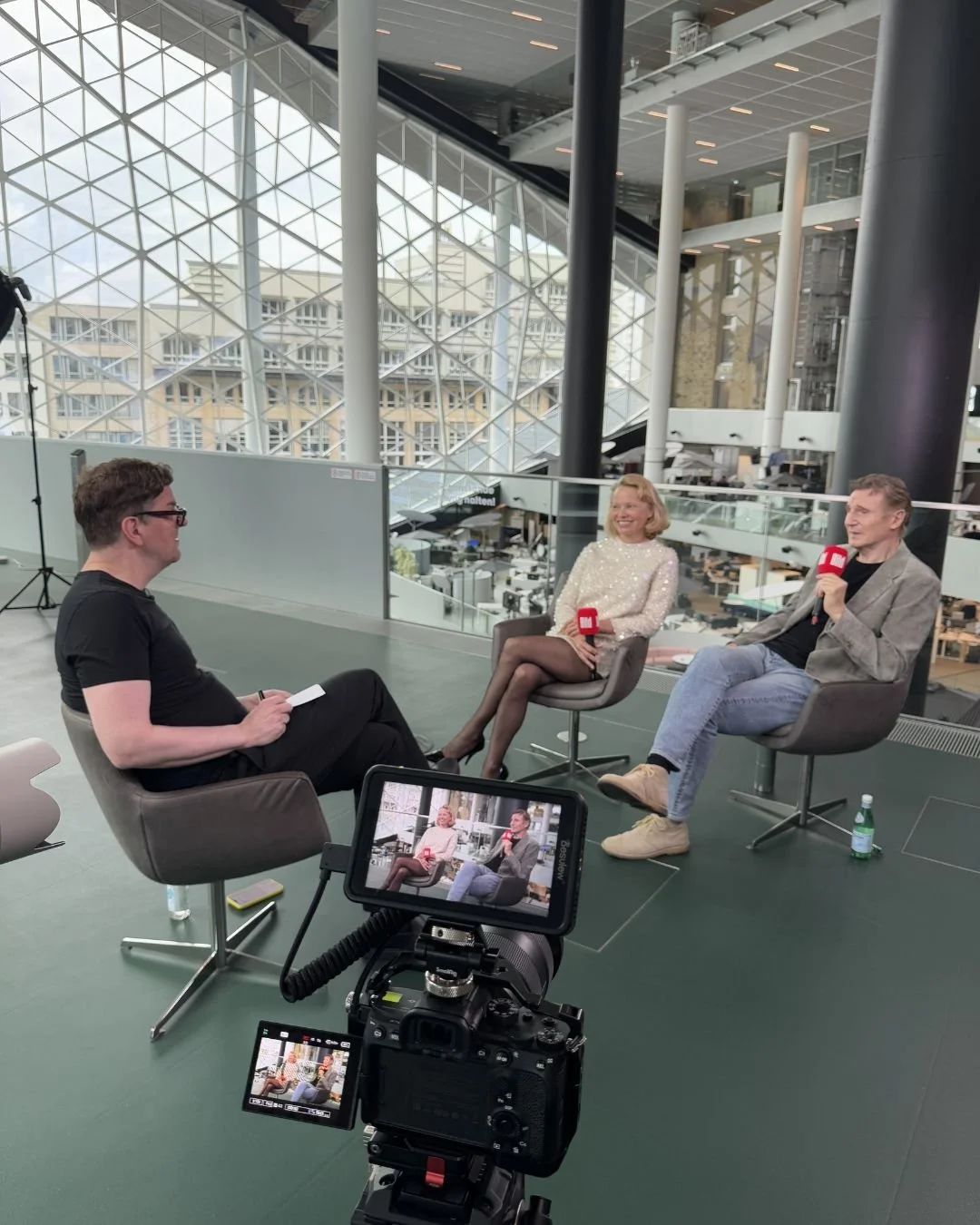 The Naked Gun WDR 1.jpg