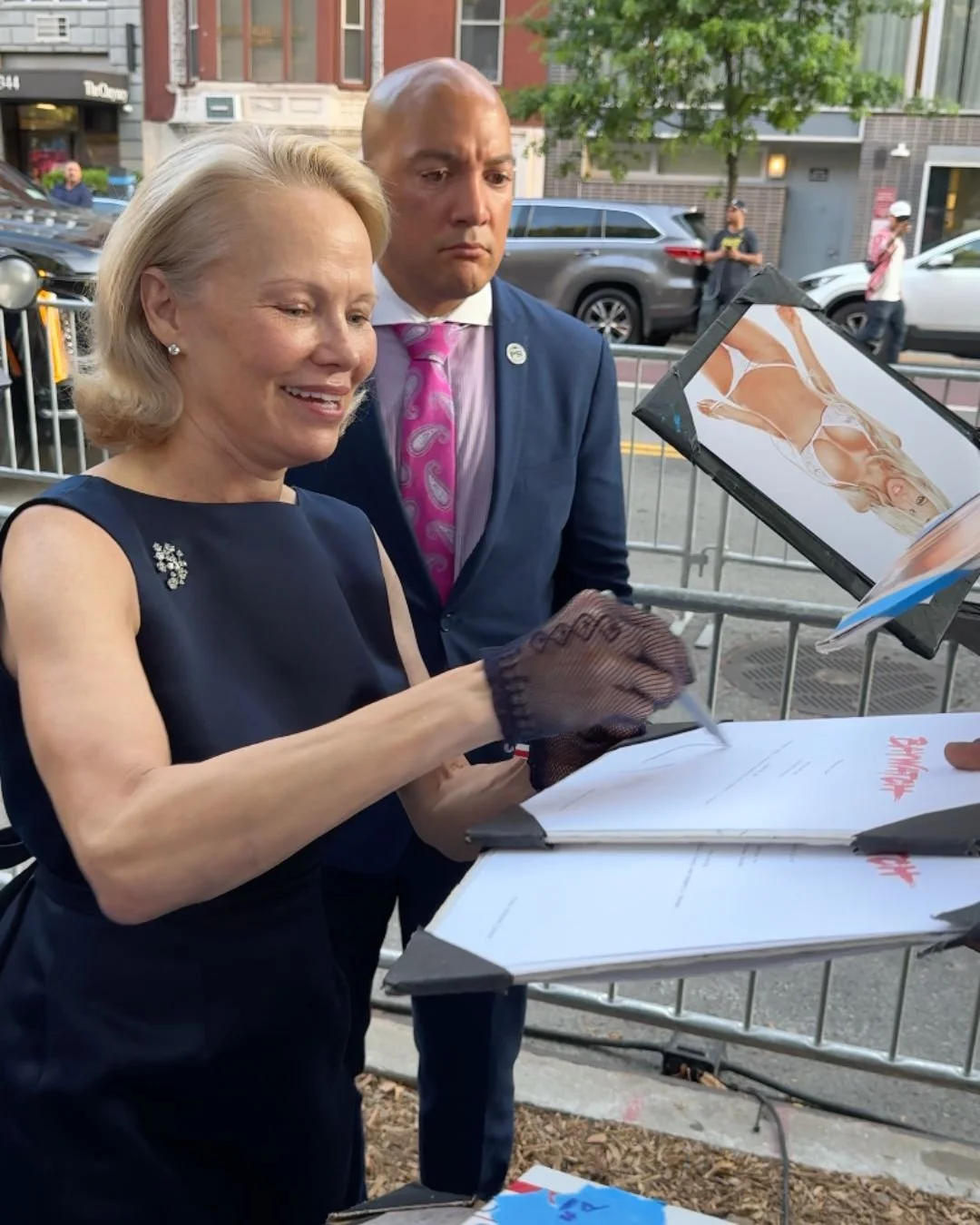 The Naked Gun WDR 33.jpg