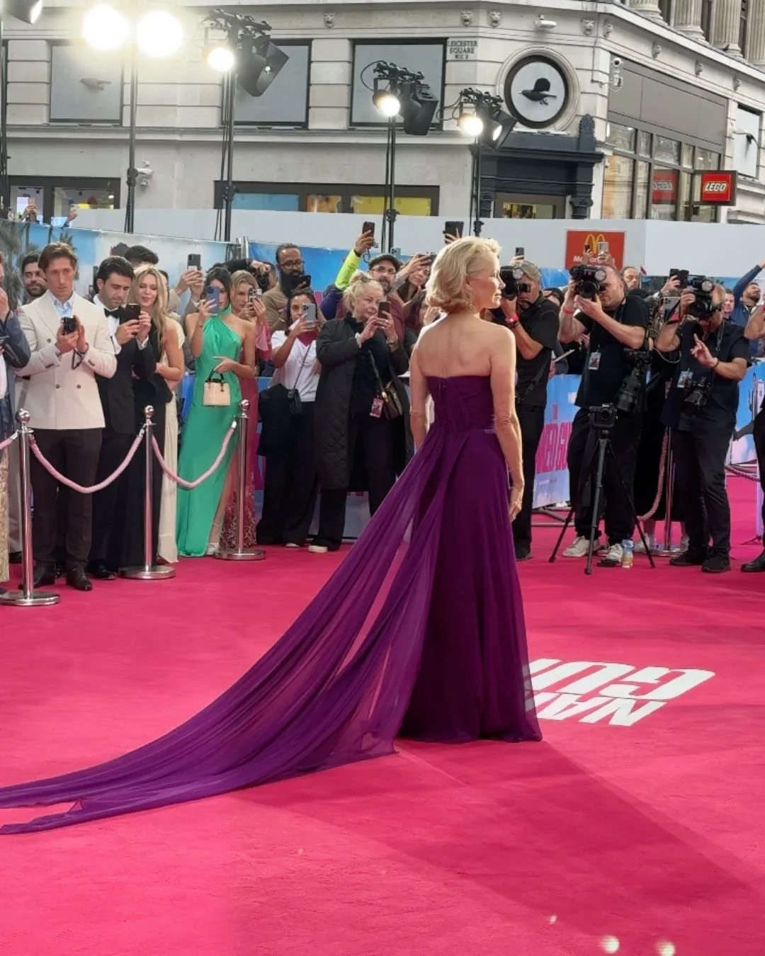 The Naked Gun WDR 14.jpg