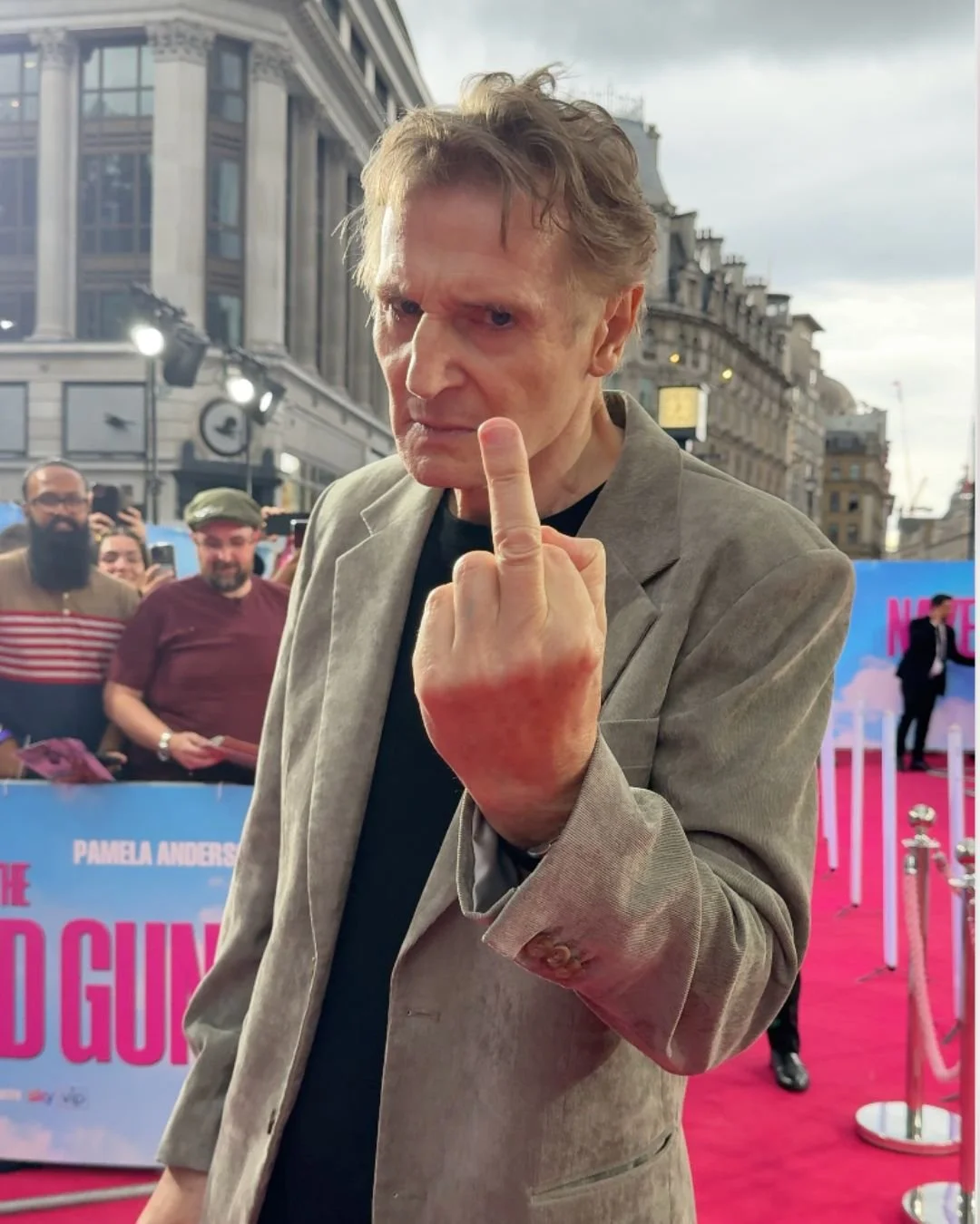 The Naked Gun WDR 17.jpg