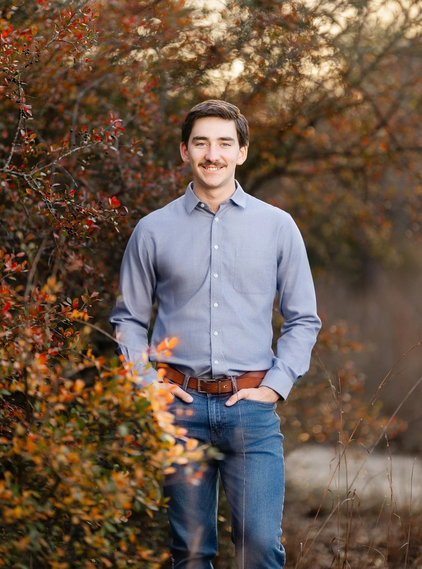 Capturing Fall in Texas can be like chasing a cloud, but when there is a vision, there is a way. December 21st was the magic number for this Senior. It delivered moderate temperatures, and plenty of yellow and red.

Many Senior parents want to know w